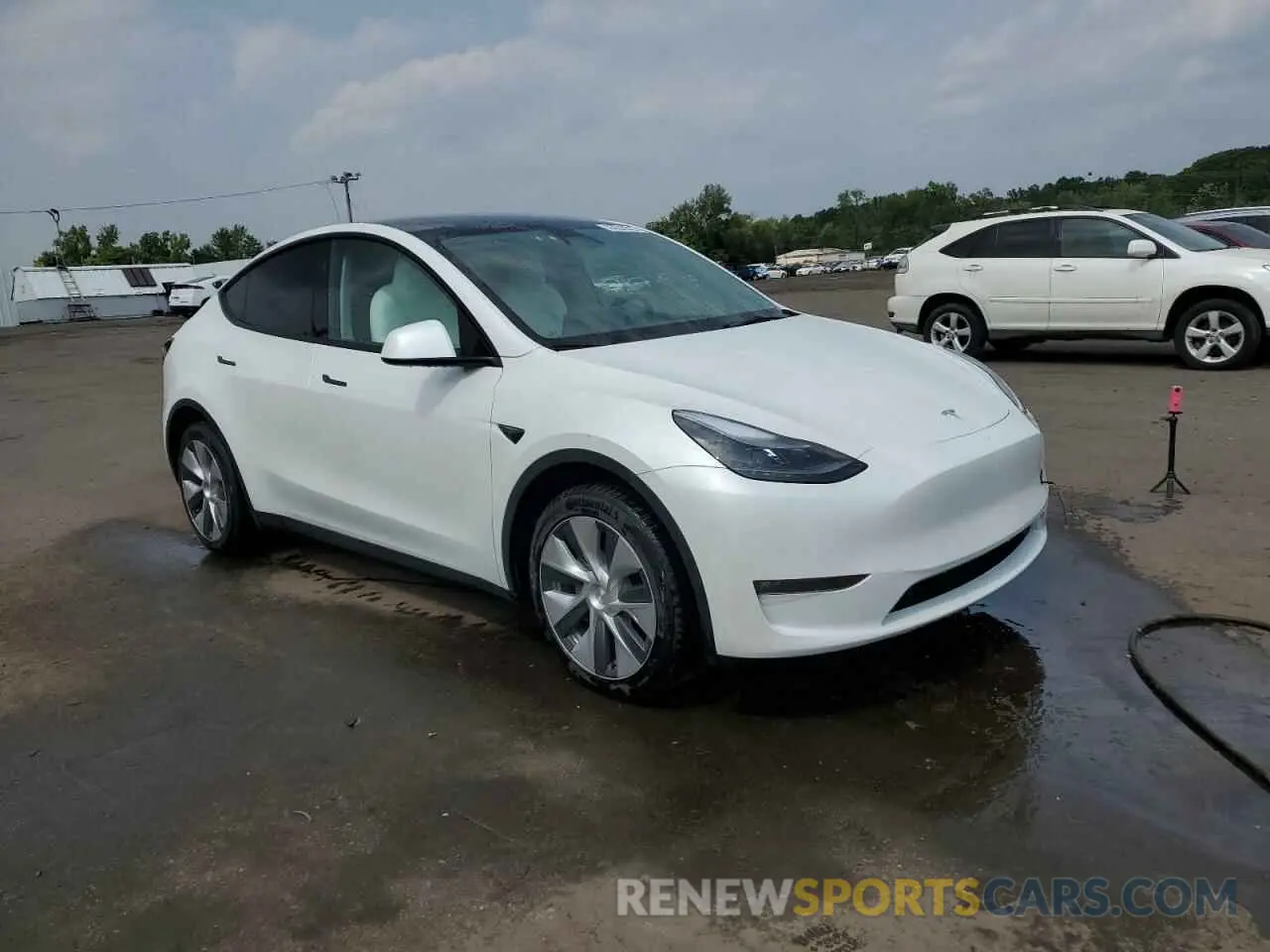 4 fotografías del automóvil dañado 7SAYGDEE4PF796065 TESLA MODEL Y 2023