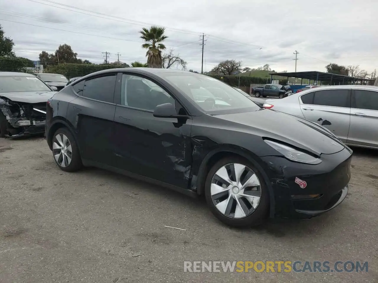 4 fotografías del automóvil dañado 7SAYGDEE4PF825709 TESLA MODEL Y 2023