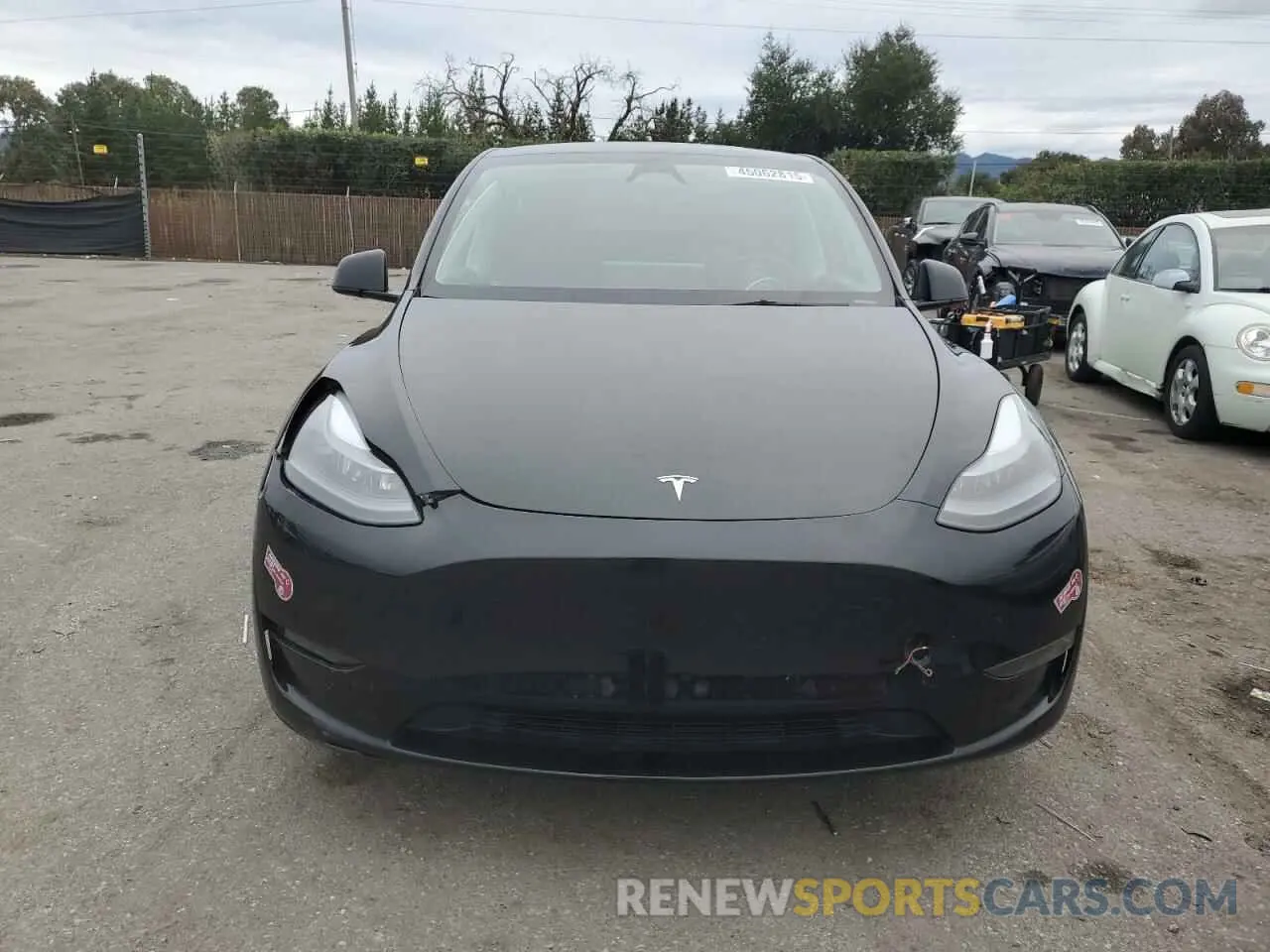 5 fotografías del automóvil dañado 7SAYGDEE4PF825709 TESLA MODEL Y 2023