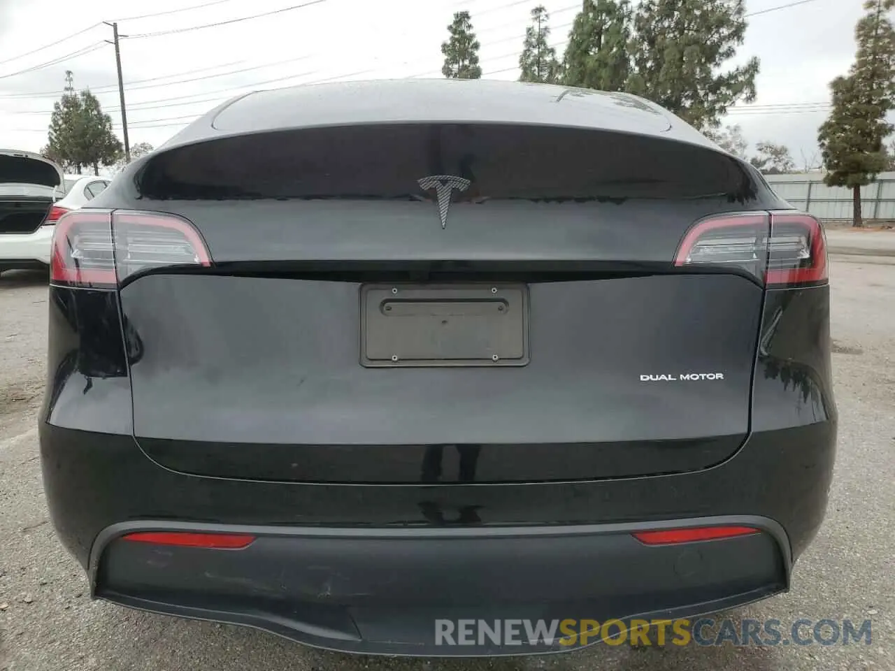 6 fotografías del automóvil dañado 7SAYGDEE4PF938821 TESLA MODEL Y 2023