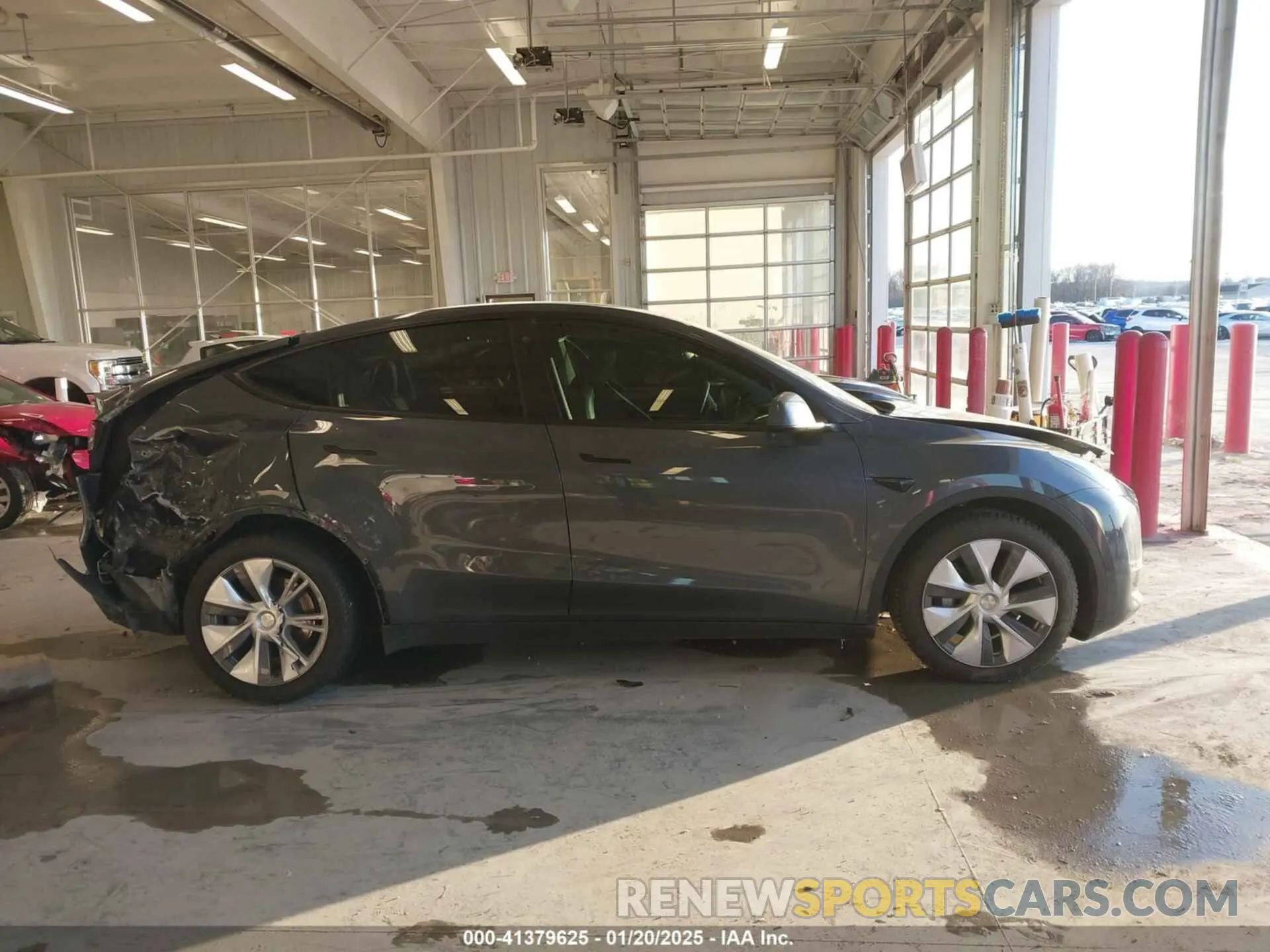 14 fotografías del automóvil dañado 7SAYGDEE5PA033341 TESLA MODEL Y 2023