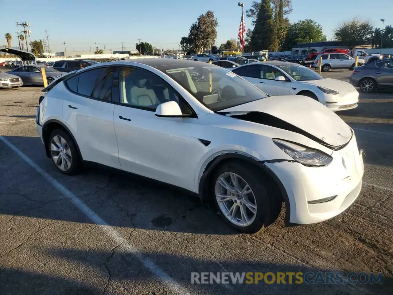 4 fotografías del automóvil dañado 7SAYGDEE5PA069501 TESLA MODEL Y 2023