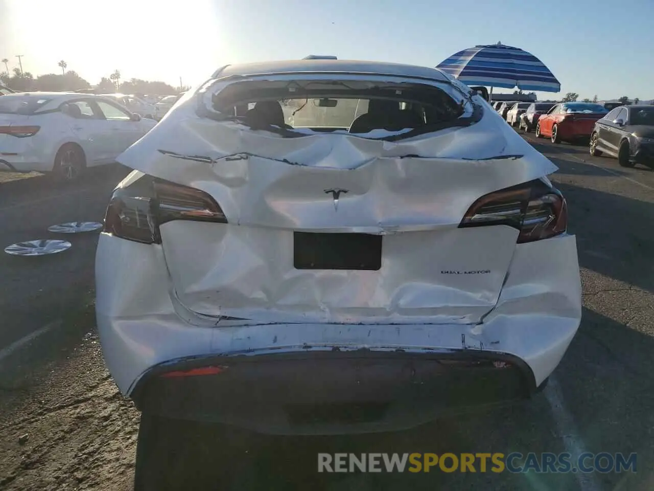 6 fotografías del automóvil dañado 7SAYGDEE5PA069501 TESLA MODEL Y 2023