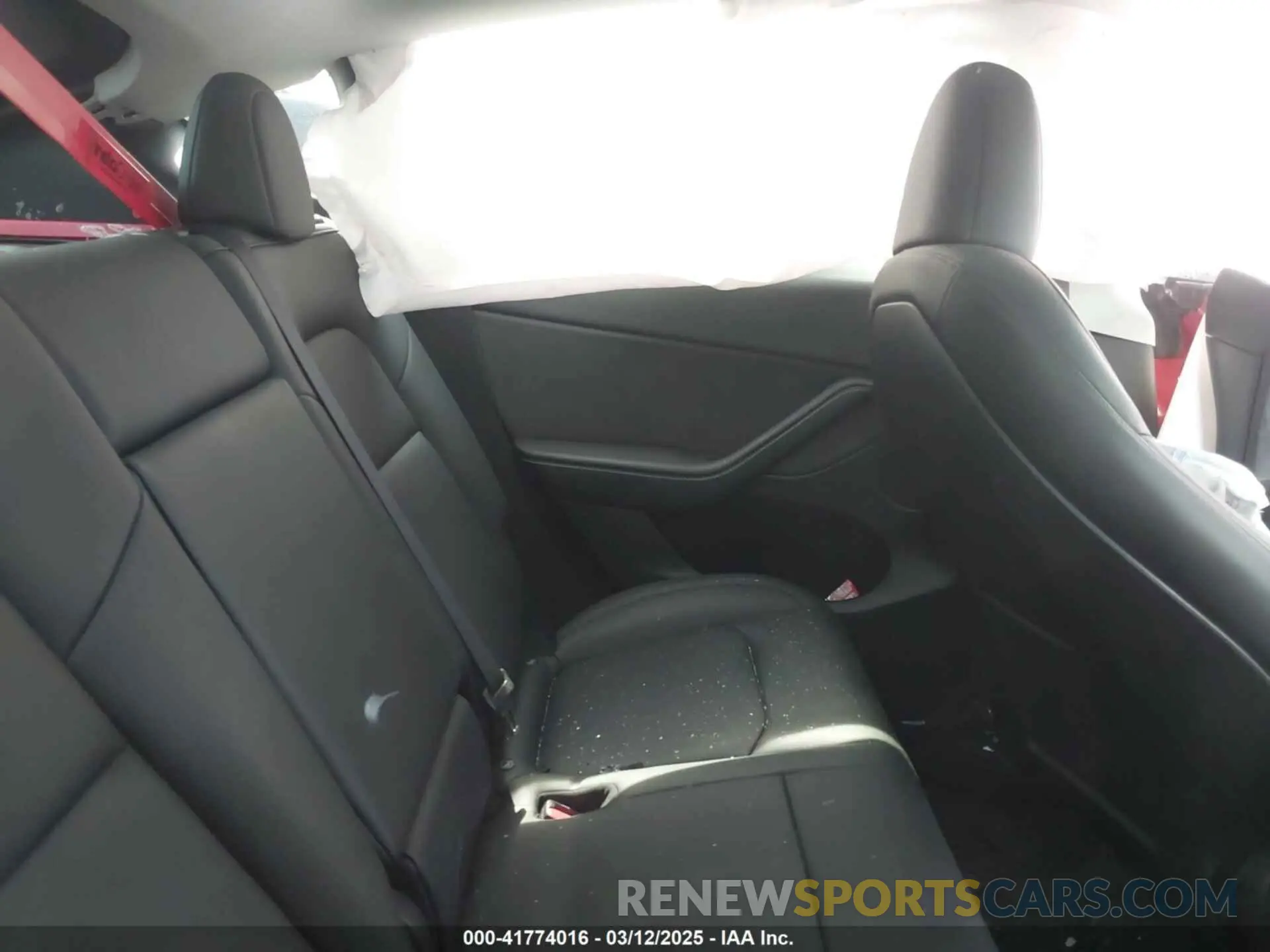8 fotografías del automóvil dañado 7SAYGDEE5PA094138 TESLA MODEL Y 2023