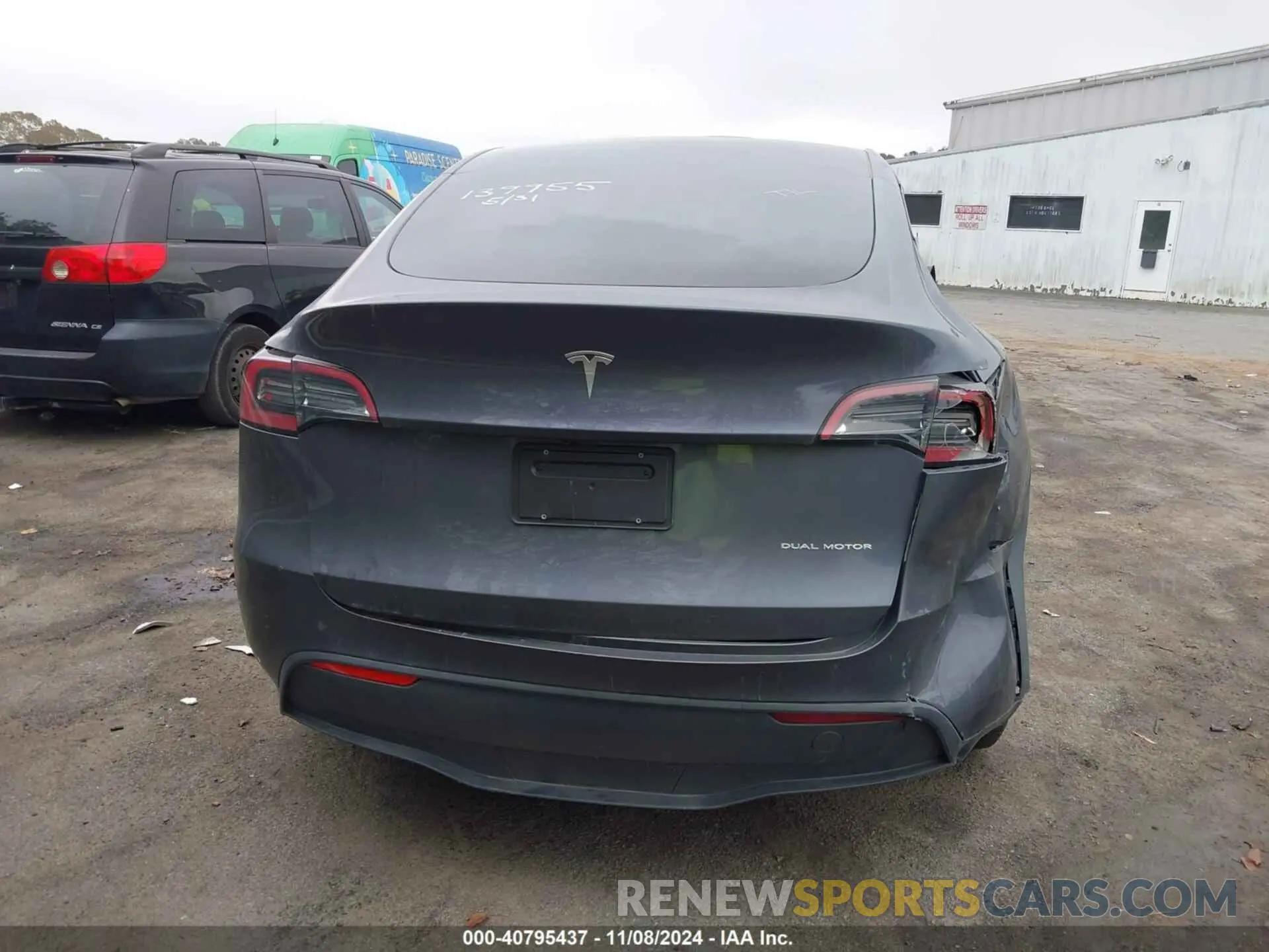 15 fotografías del automóvil dañado 7SAYGDEE5PF675299 TESLA MODEL Y 2023