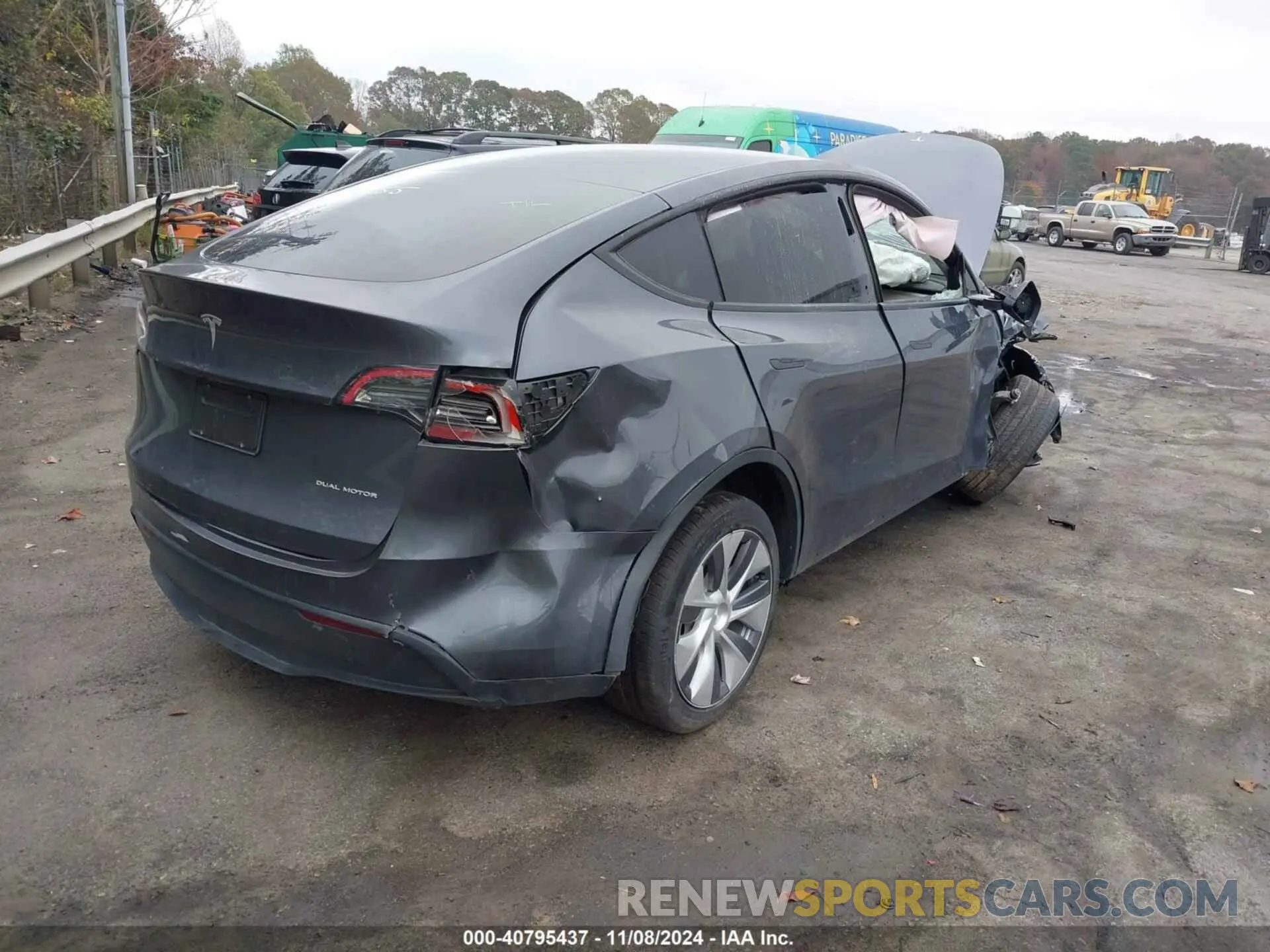 4 fotografías del automóvil dañado 7SAYGDEE5PF675299 TESLA MODEL Y 2023
