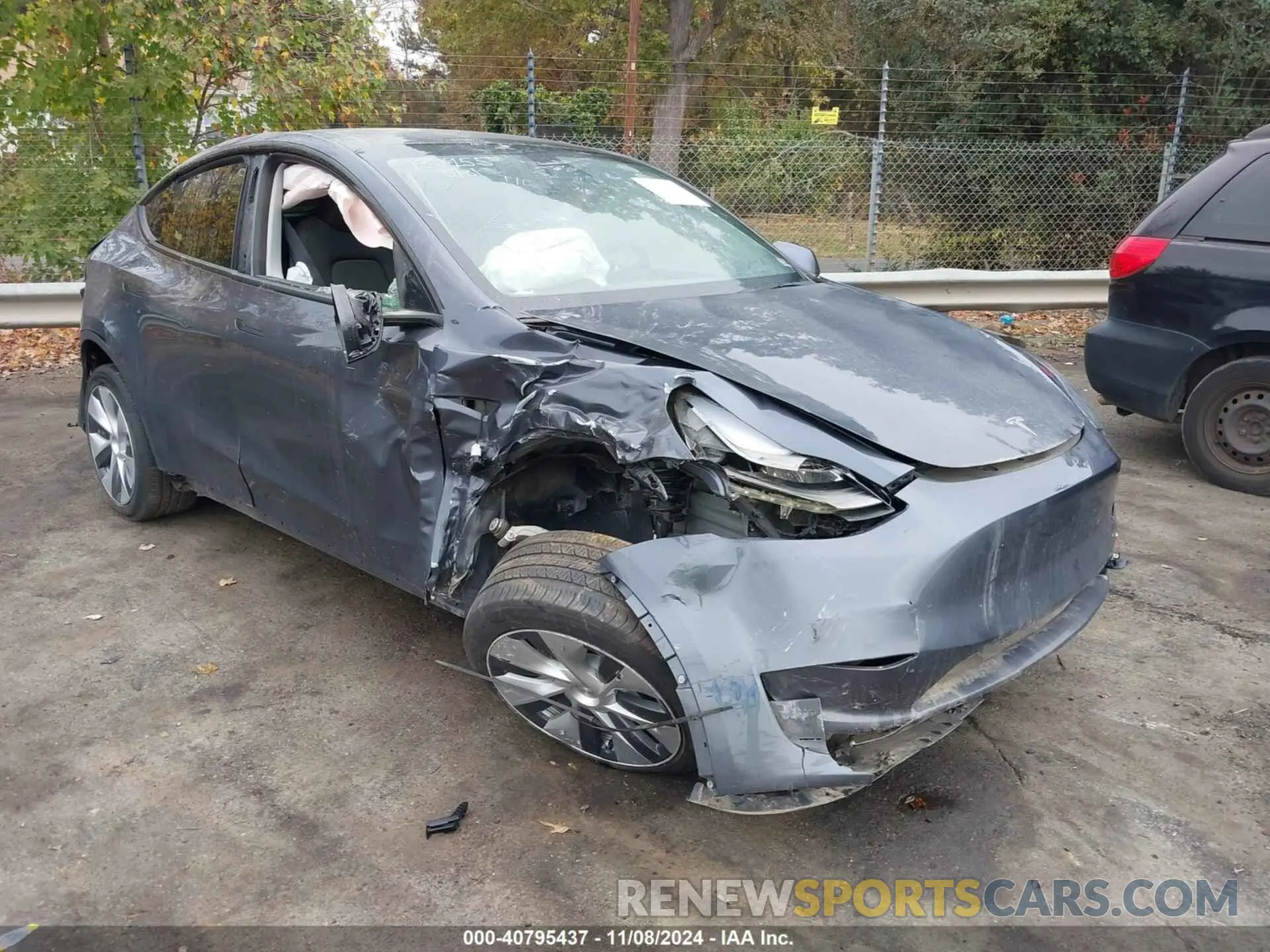 6 fotografías del automóvil dañado 7SAYGDEE5PF675299 TESLA MODEL Y 2023