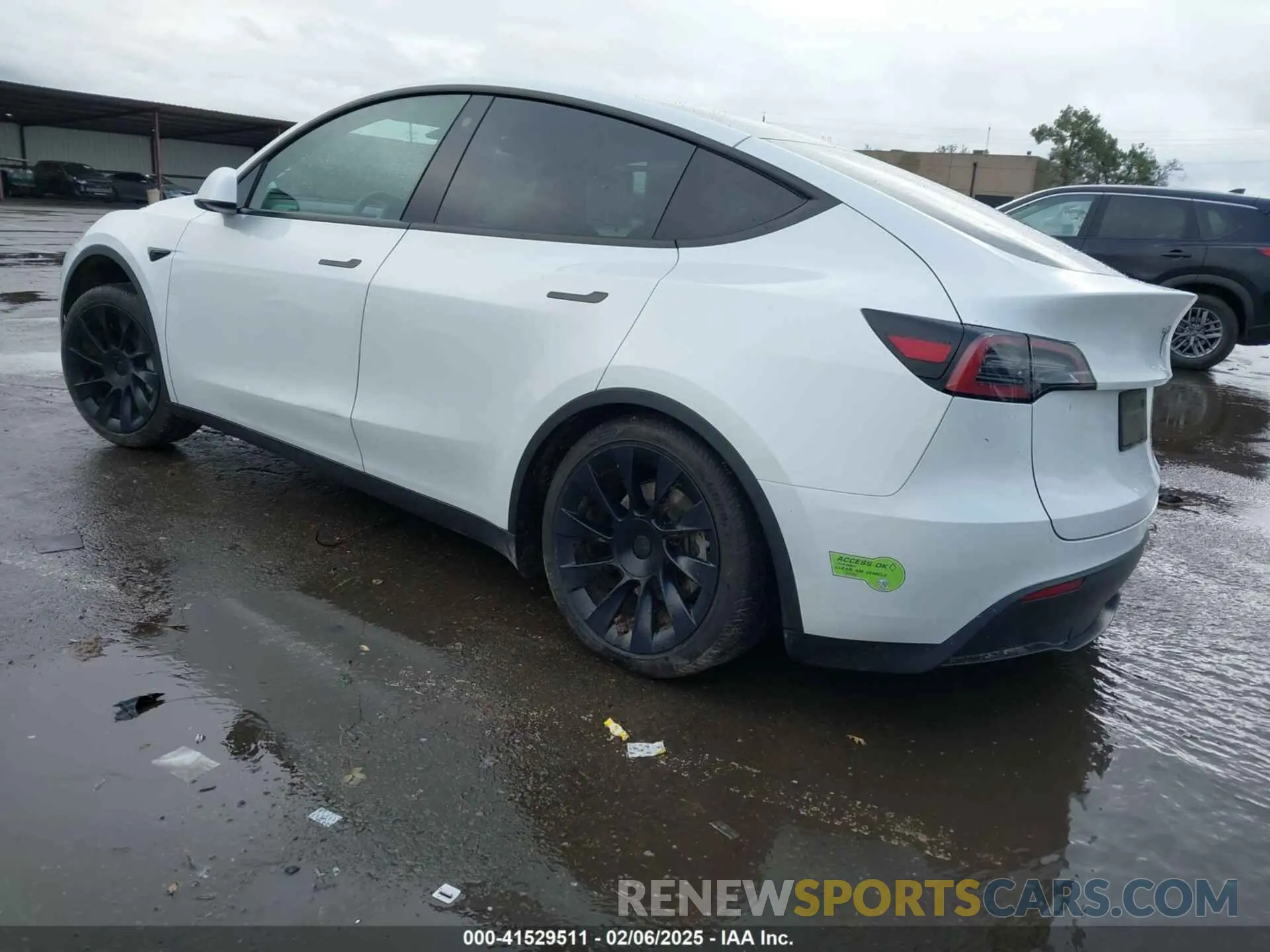 3 fotografías del automóvil dañado 7SAYGDEE5PF753922 TESLA MODEL Y 2023
