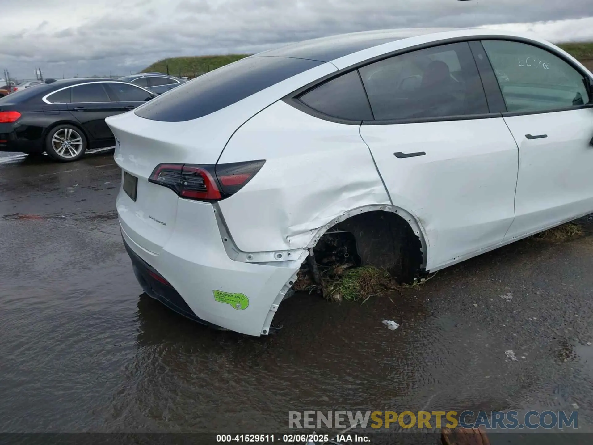 6 fotografías del automóvil dañado 7SAYGDEE5PF753922 TESLA MODEL Y 2023