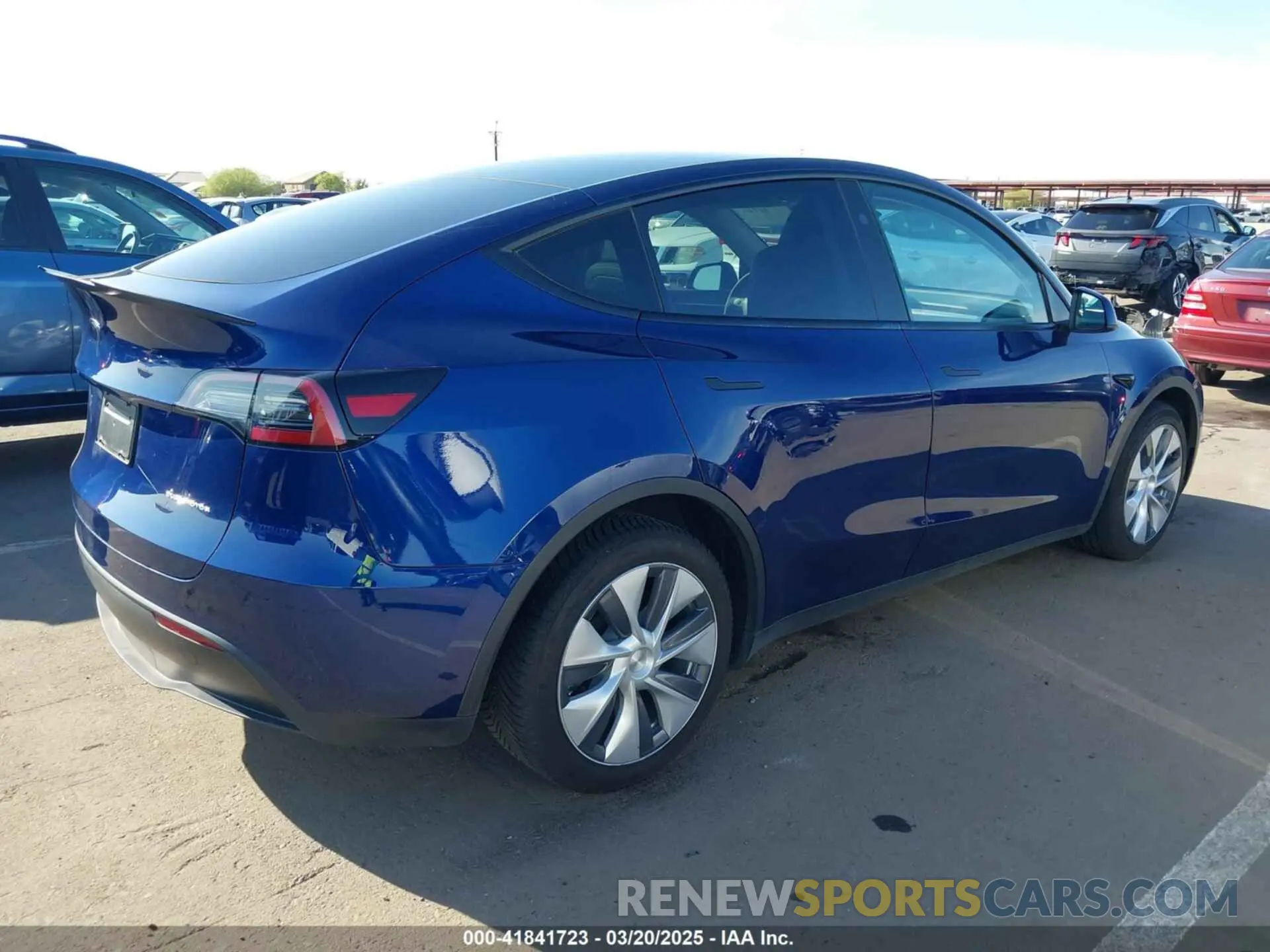 4 fotografías del automóvil dañado 7SAYGDEE5PF897583 TESLA MODEL Y 2023