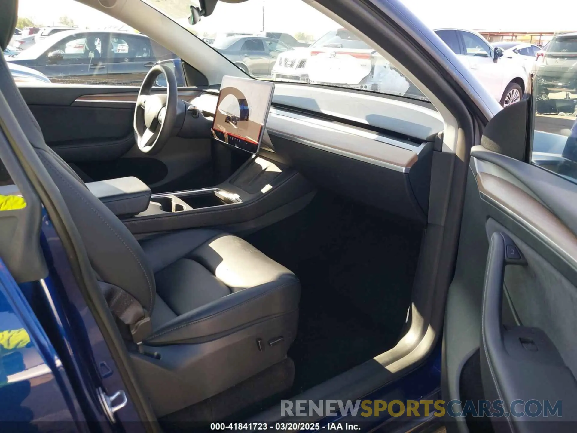 5 fotografías del automóvil dañado 7SAYGDEE5PF897583 TESLA MODEL Y 2023