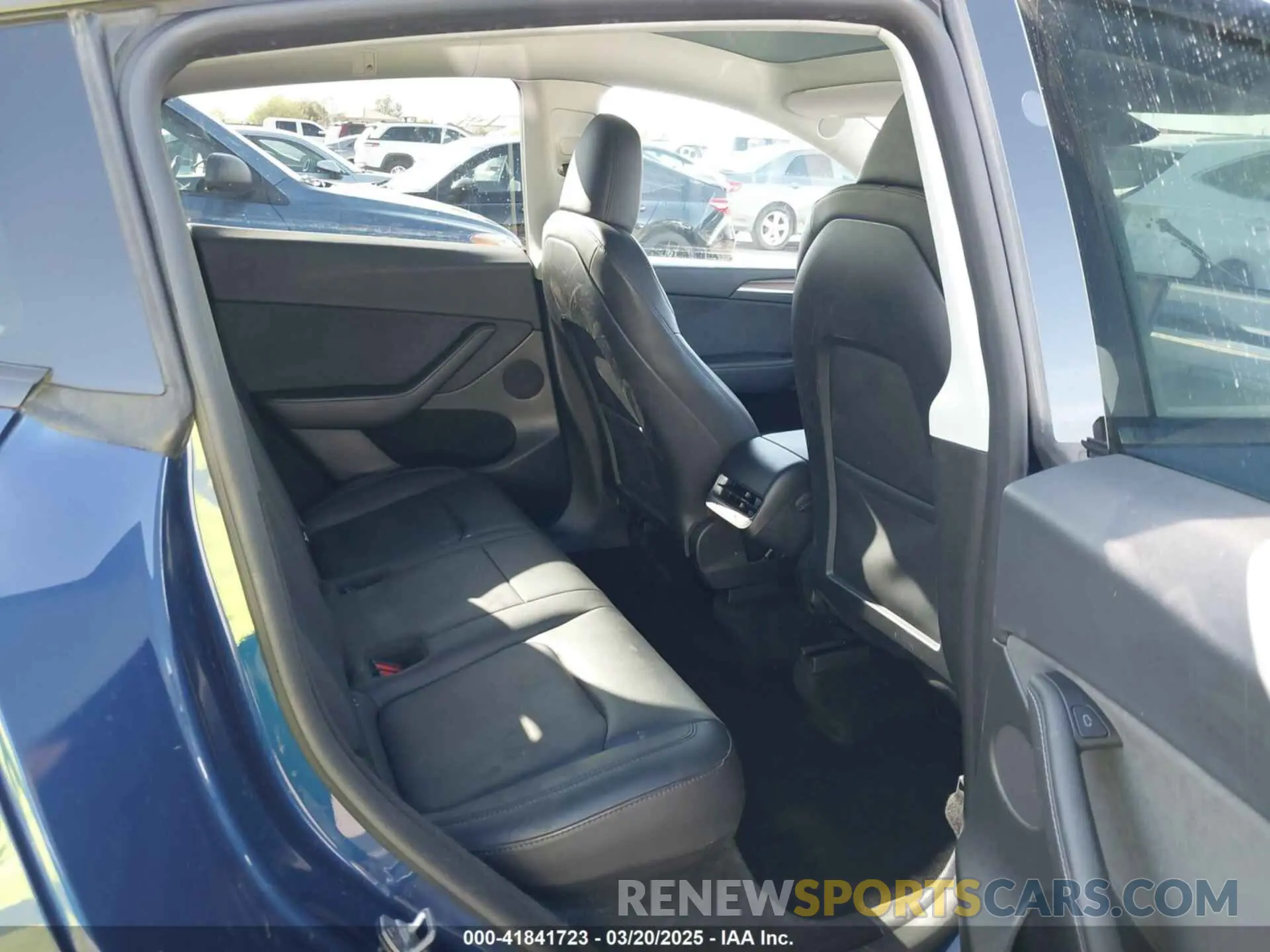 8 fotografías del automóvil dañado 7SAYGDEE5PF897583 TESLA MODEL Y 2023