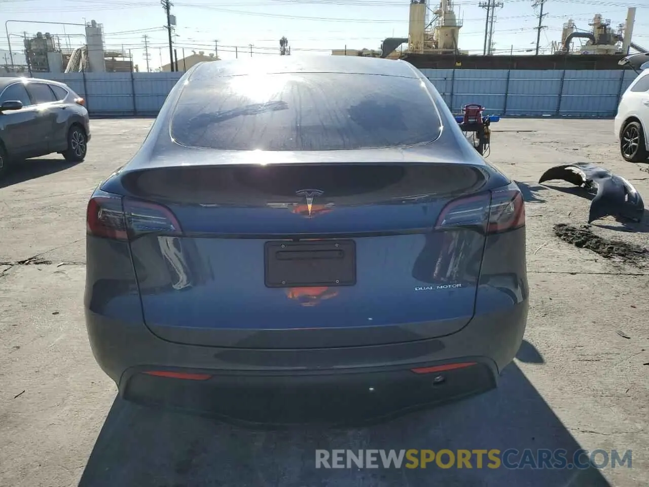 6 fotografías del automóvil dañado 7SAYGDEE6PA032862 TESLA MODEL Y 2023
