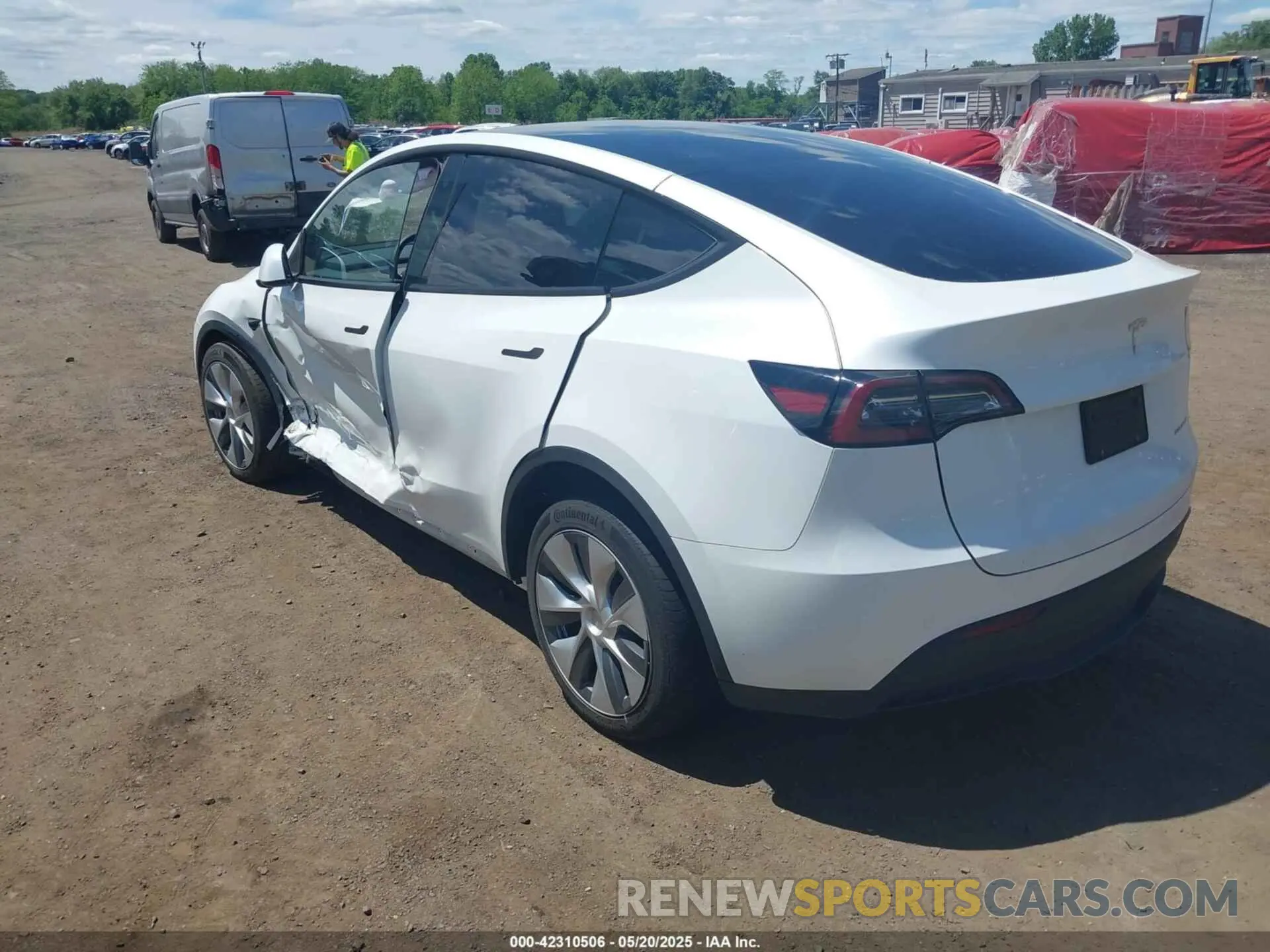 3 fotografías del automóvil dañado 7SAYGDEE6PA080118 TESLA MODEL Y 2023