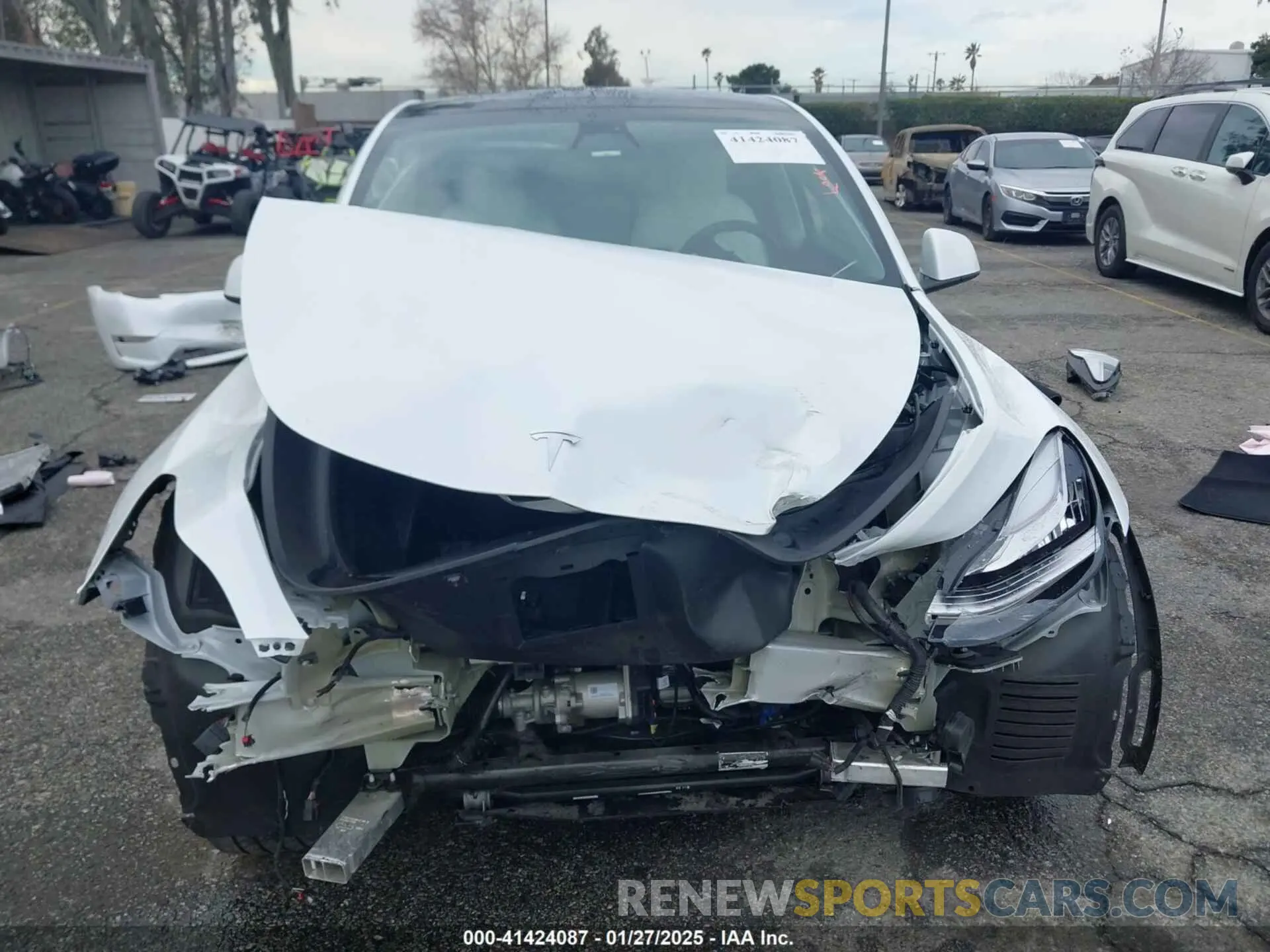 12 fotografías del automóvil dañado 7SAYGDEE6PA125980 TESLA MODEL Y 2023