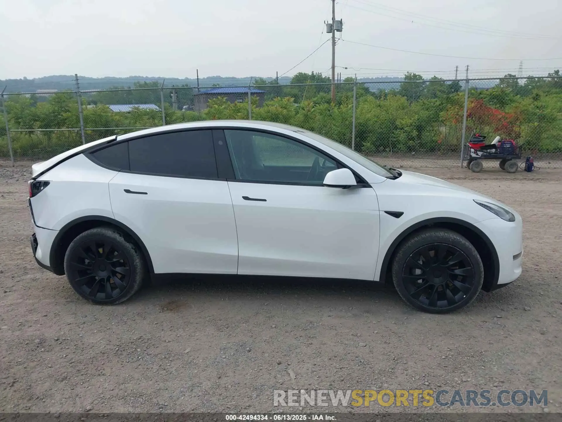 13 fotografías del automóvil dañado 7SAYGDEE6PA135196 TESLA MODEL Y 2023