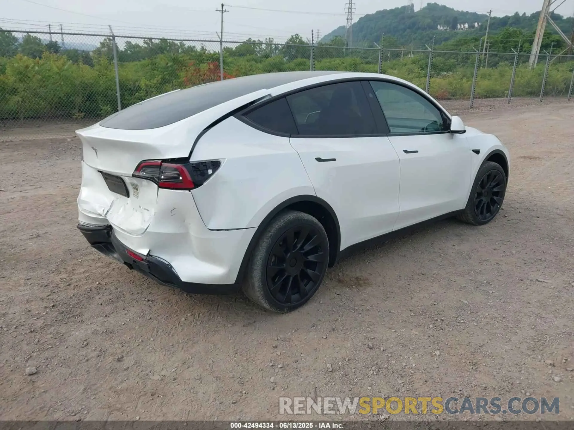 4 fotografías del automóvil dañado 7SAYGDEE6PA135196 TESLA MODEL Y 2023