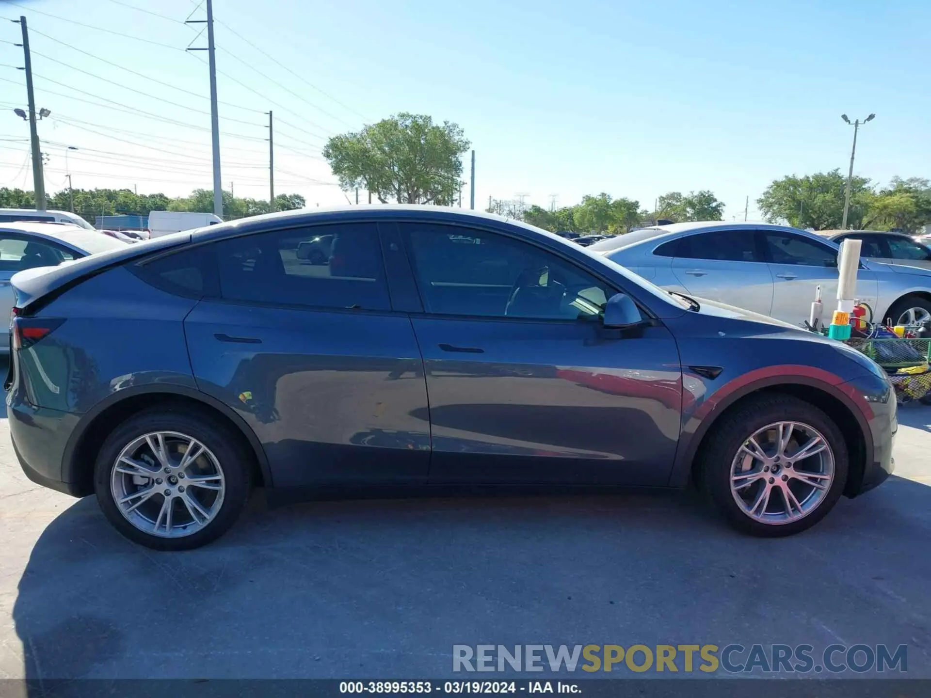 14 fotografías del automóvil dañado 7SAYGDEE6PA172586 TESLA MODEL Y 2023