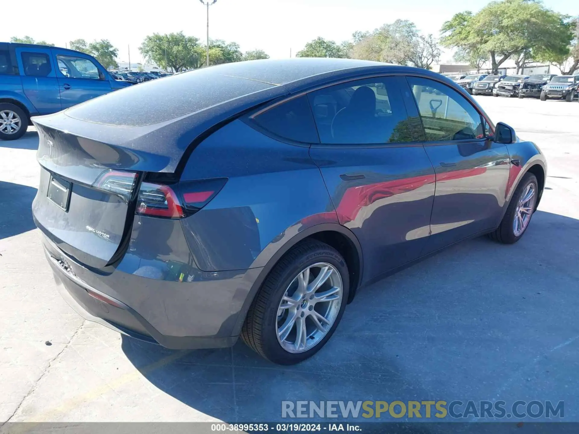4 fotografías del automóvil dañado 7SAYGDEE6PA172586 TESLA MODEL Y 2023