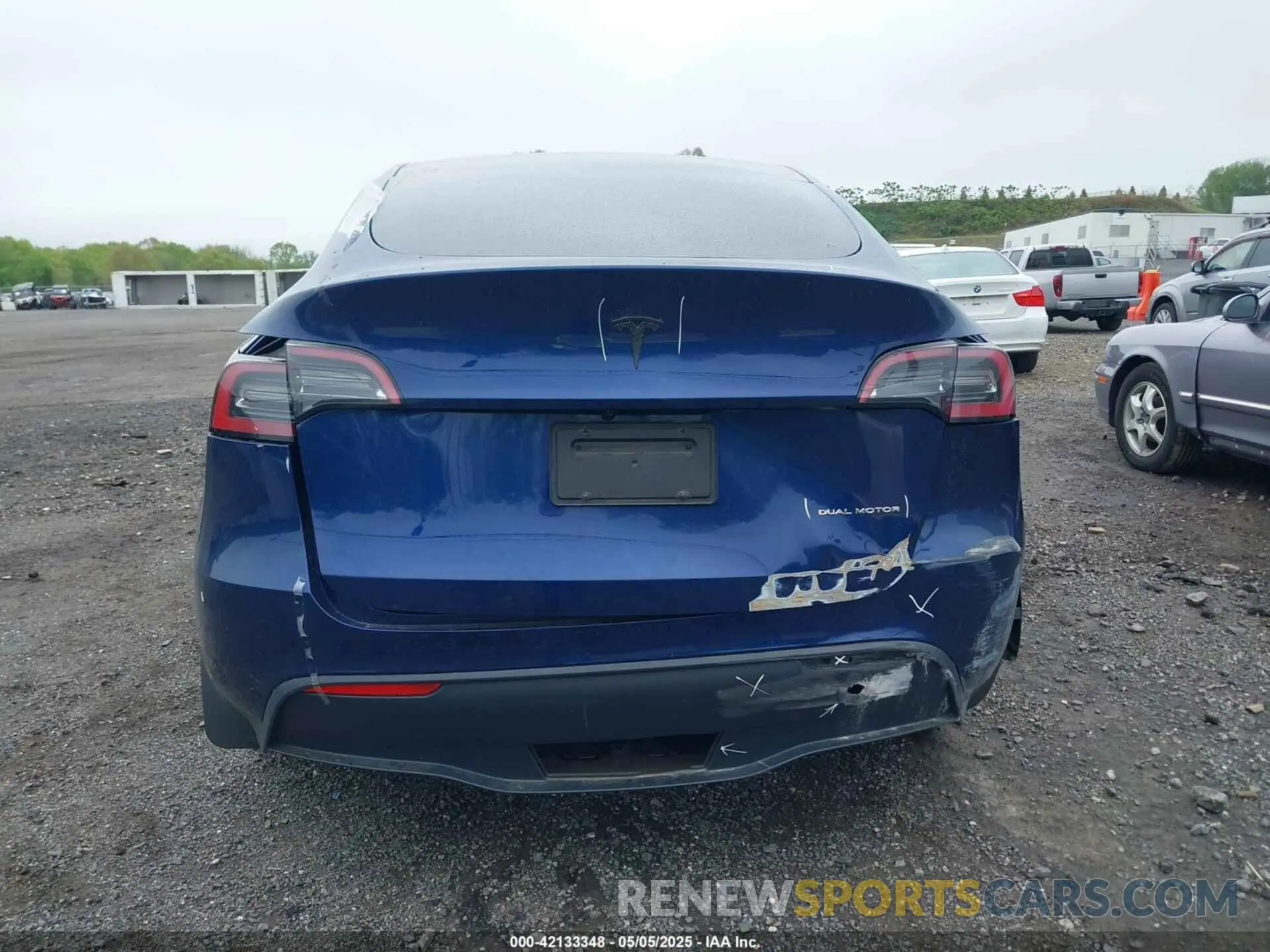 17 fotografías del automóvil dañado 7SAYGDEE6PF603981 TESLA MODEL Y 2023