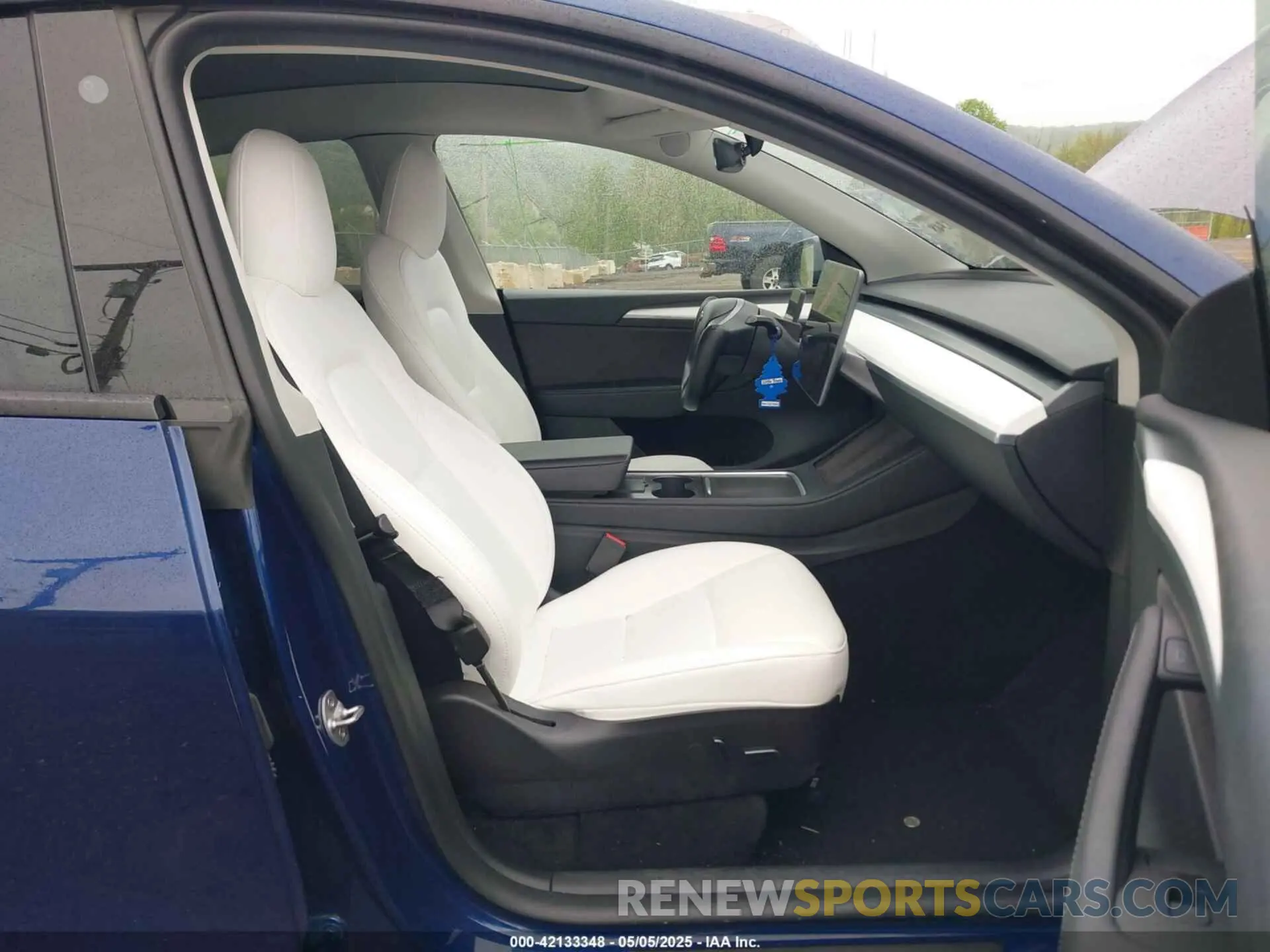 5 fotografías del automóvil dañado 7SAYGDEE6PF603981 TESLA MODEL Y 2023