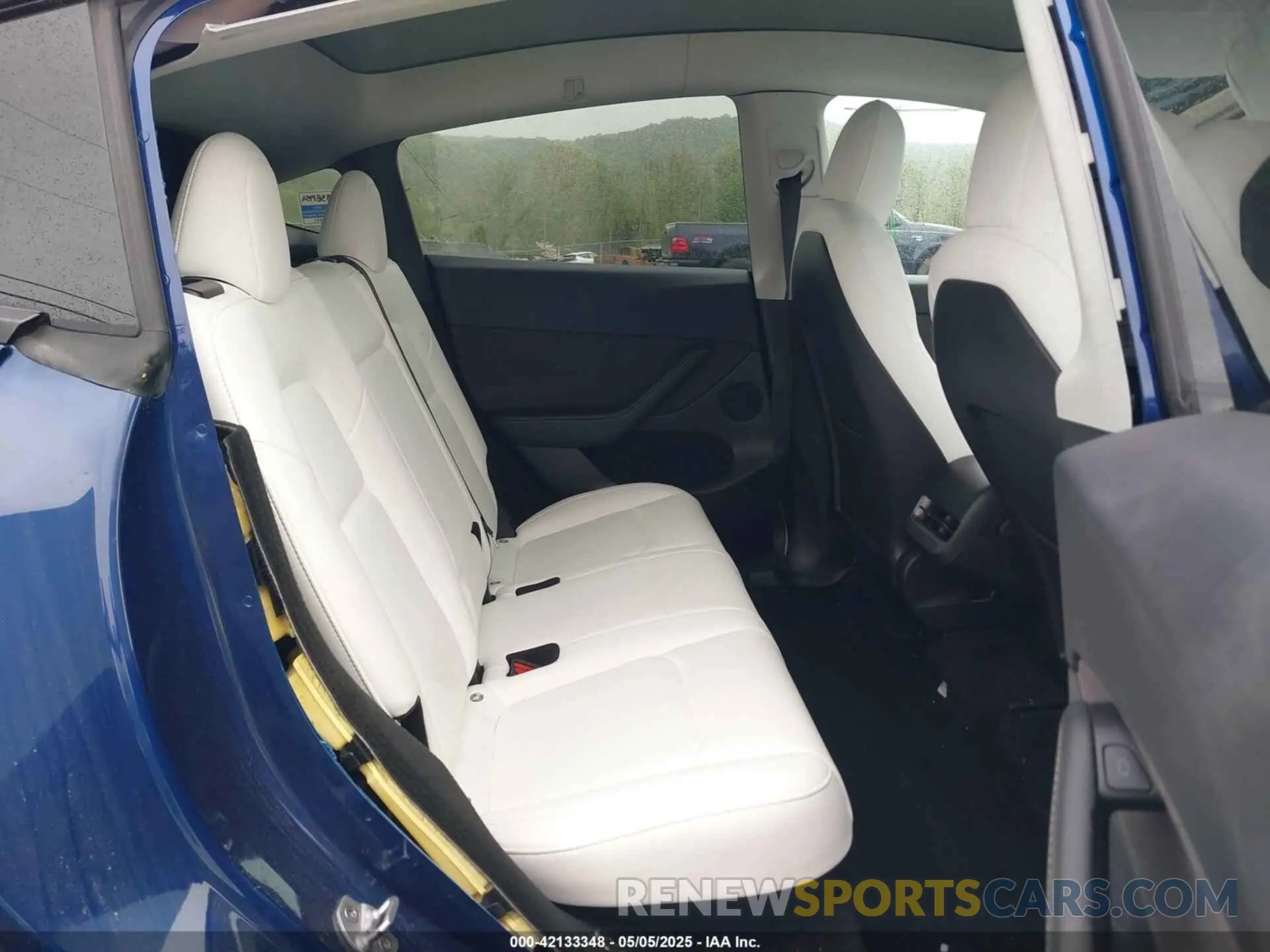 8 fotografías del automóvil dañado 7SAYGDEE6PF603981 TESLA MODEL Y 2023