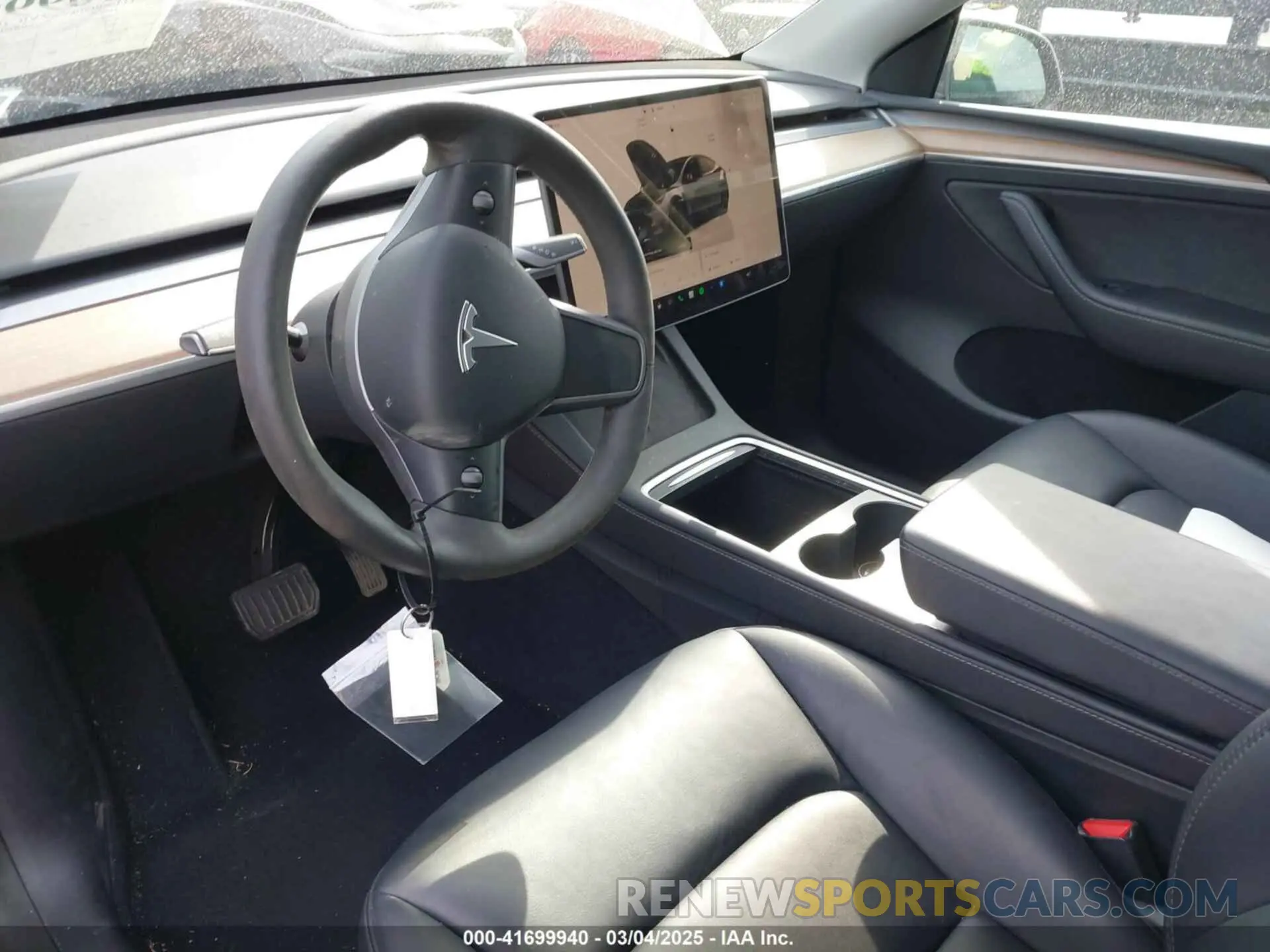 5 fotografías del automóvil dañado 7SAYGDEE6PF637452 TESLA MODEL Y 2023