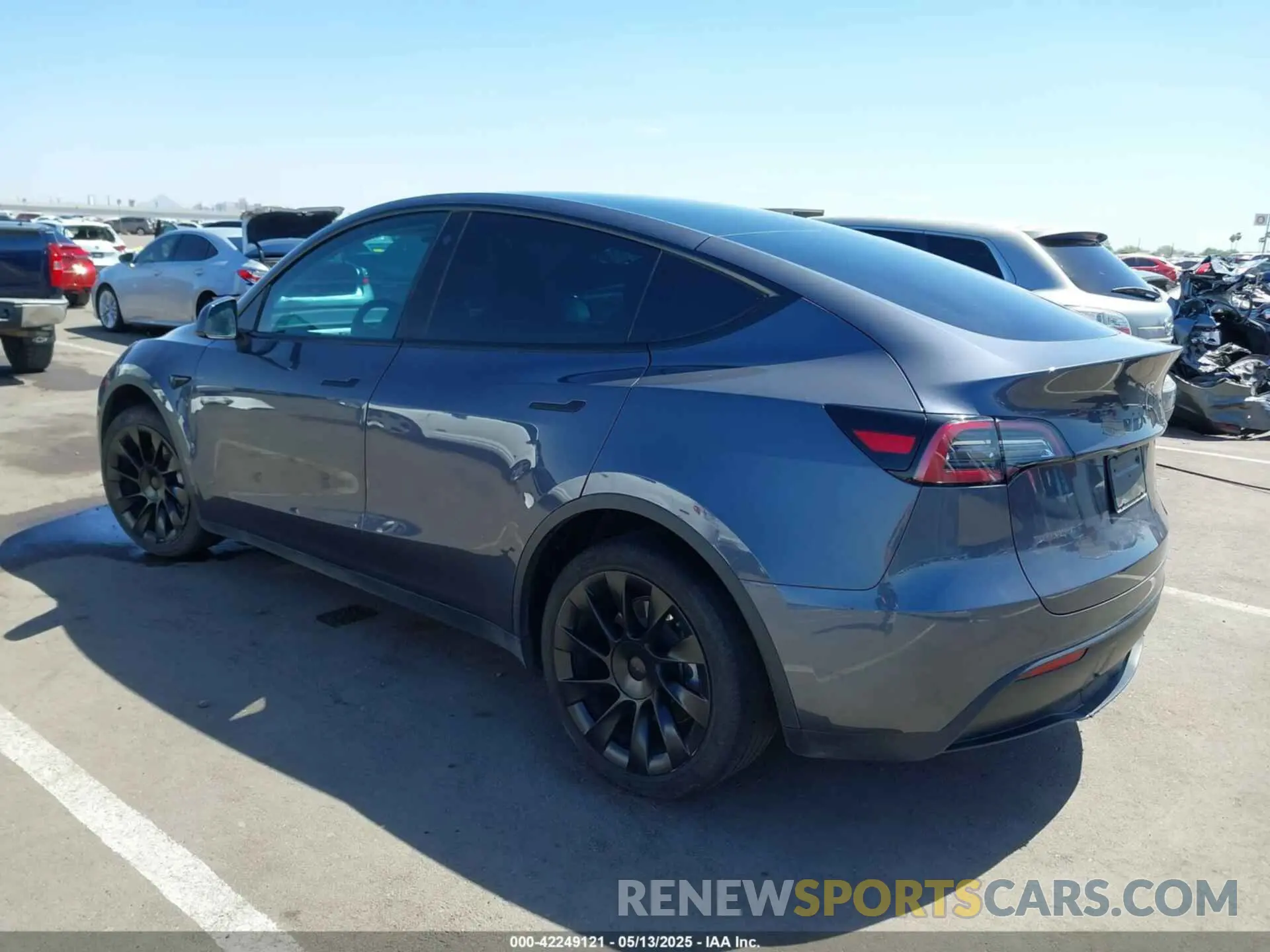 3 fotografías del automóvil dañado 7SAYGDEE6PF691155 TESLA MODEL Y 2023
