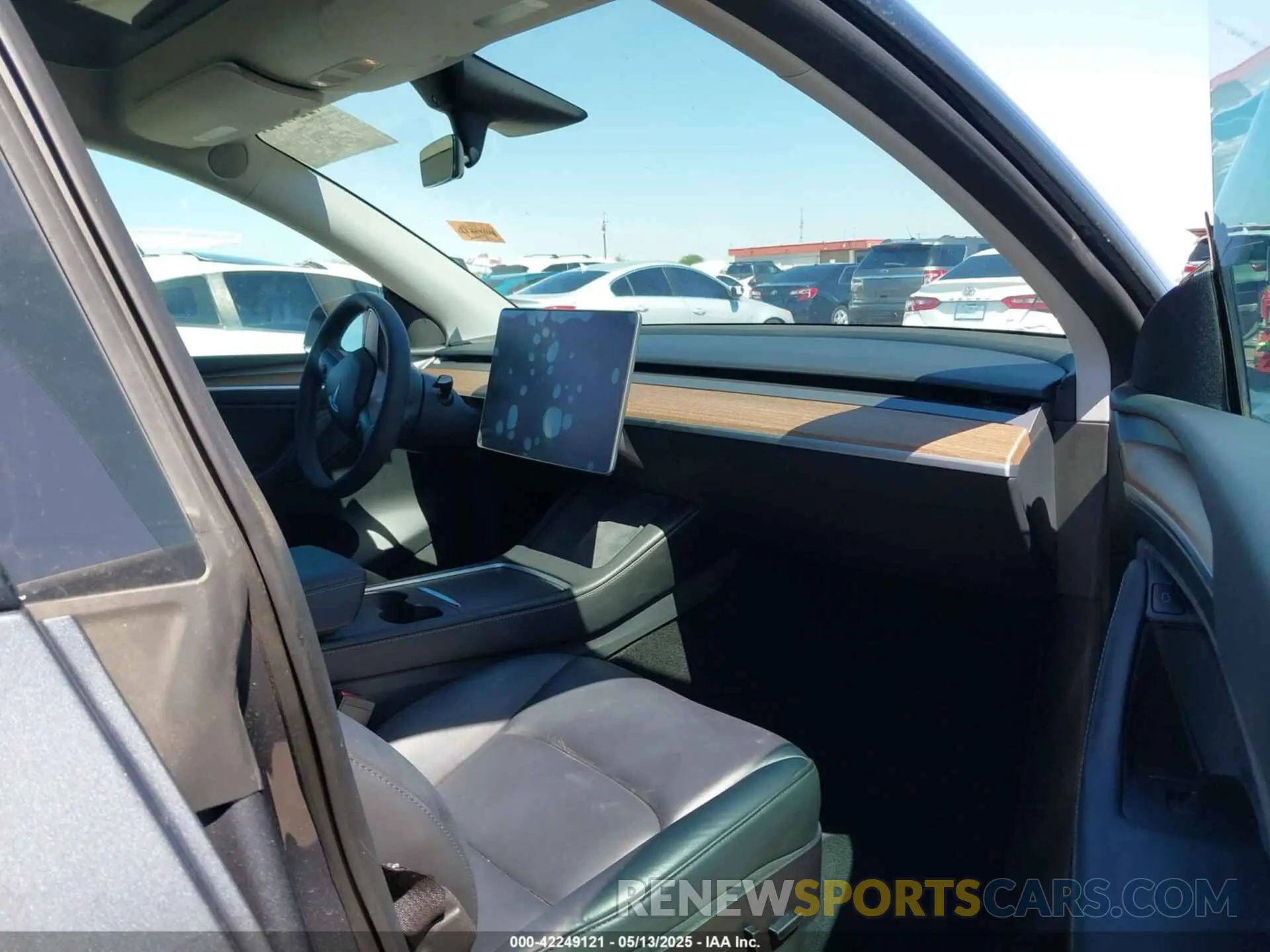 5 fotografías del automóvil dañado 7SAYGDEE6PF691155 TESLA MODEL Y 2023