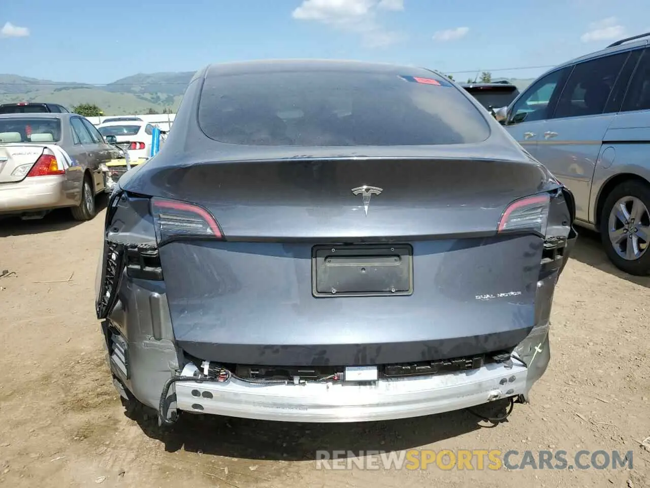 6 fotografías del automóvil dañado 7SAYGDEE6PF781681 TESLA MODEL Y 2023