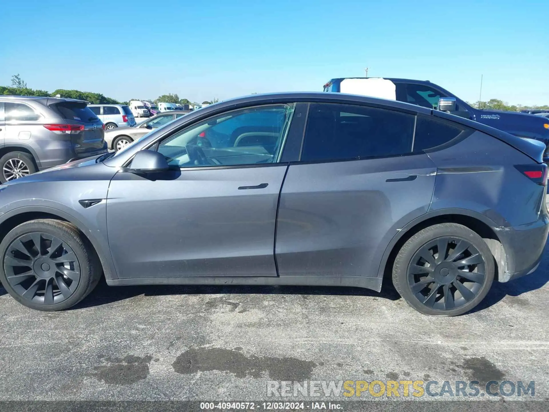 13 fotografías del automóvil dañado 7SAYGDEE6PF783222 TESLA MODEL Y 2023