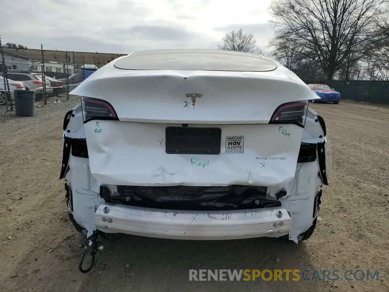 6 fotografías del automóvil dañado 7SAYGDEE6PF836551 TESLA MODEL Y 2023