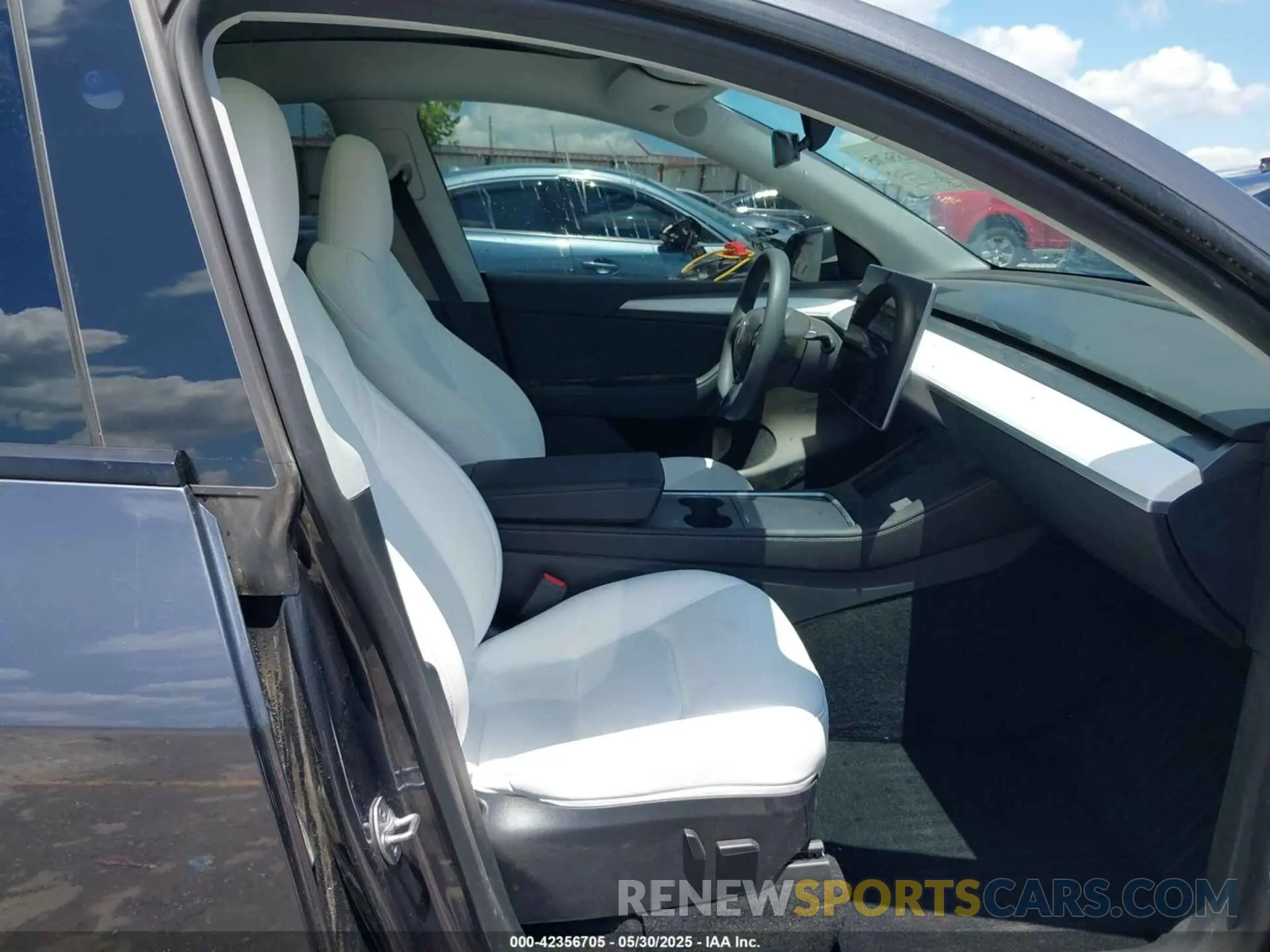 5 fotografías del automóvil dañado 7SAYGDEE6PF892439 TESLA MODEL Y 2023