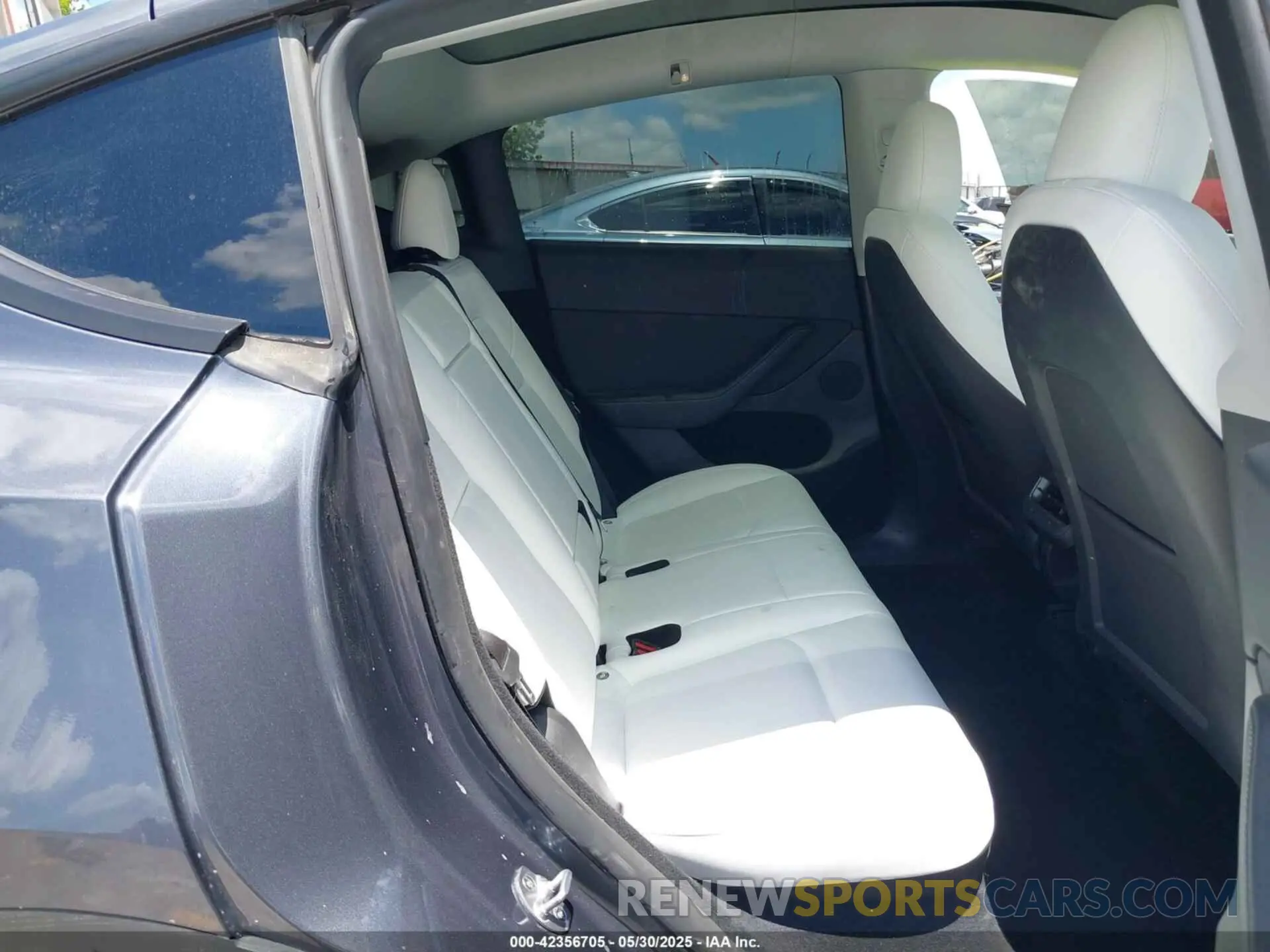 8 fotografías del automóvil dañado 7SAYGDEE6PF892439 TESLA MODEL Y 2023