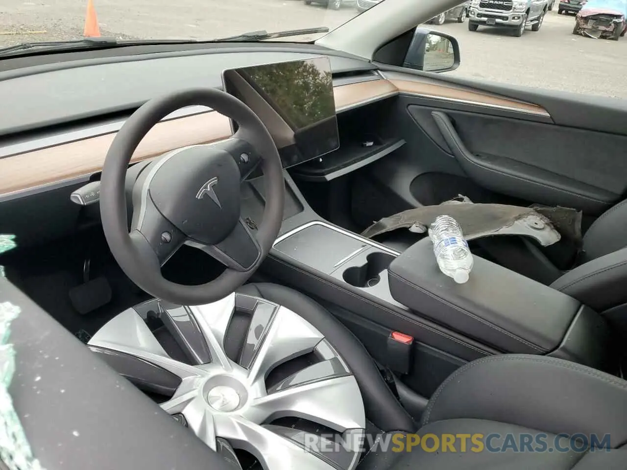 8 fotografías del automóvil dañado 7SAYGDEE6PF904993 TESLA MODEL Y 2023