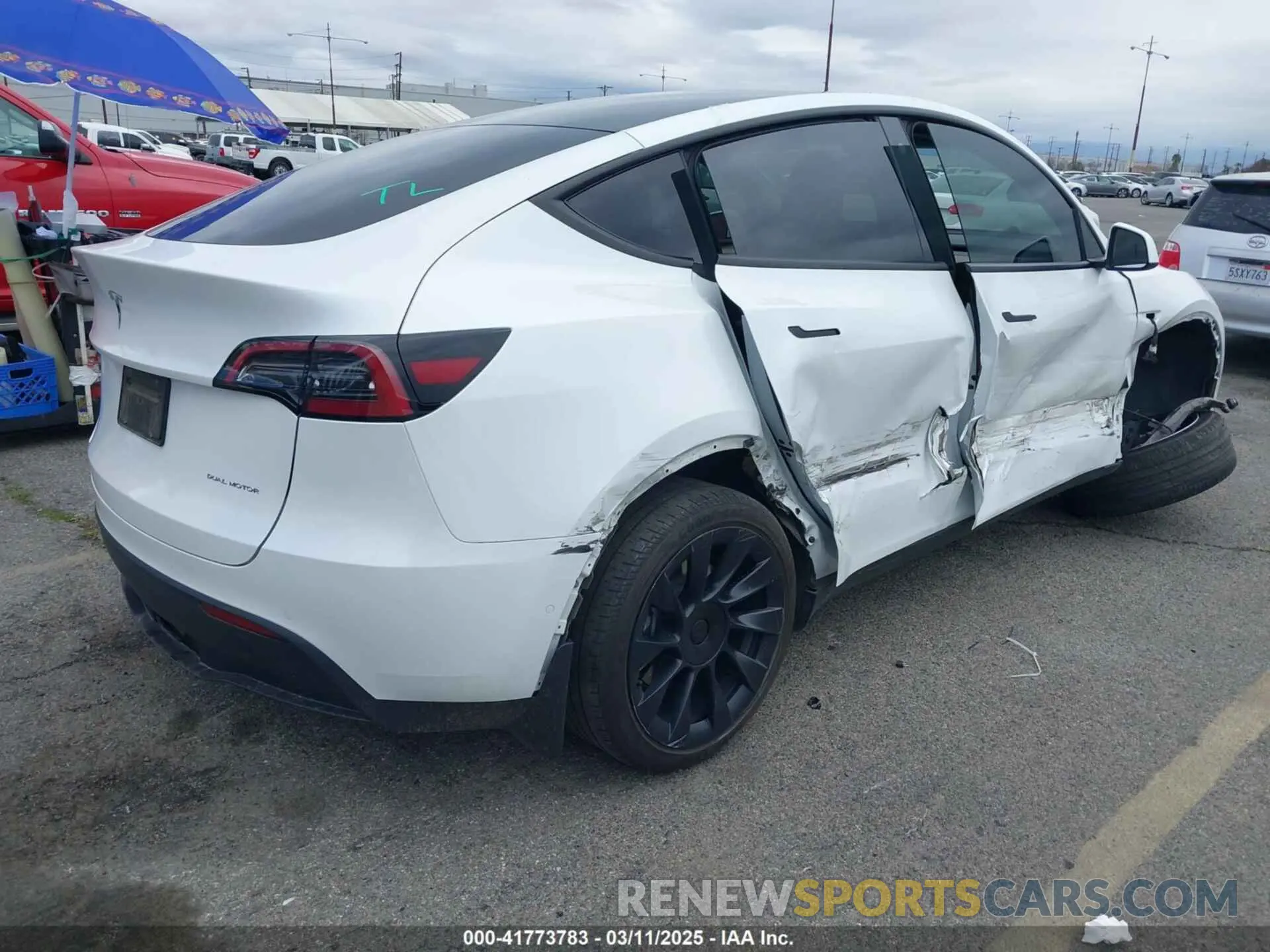 4 fotografías del automóvil dañado 7SAYGDEE7PA023295 TESLA MODEL Y 2023