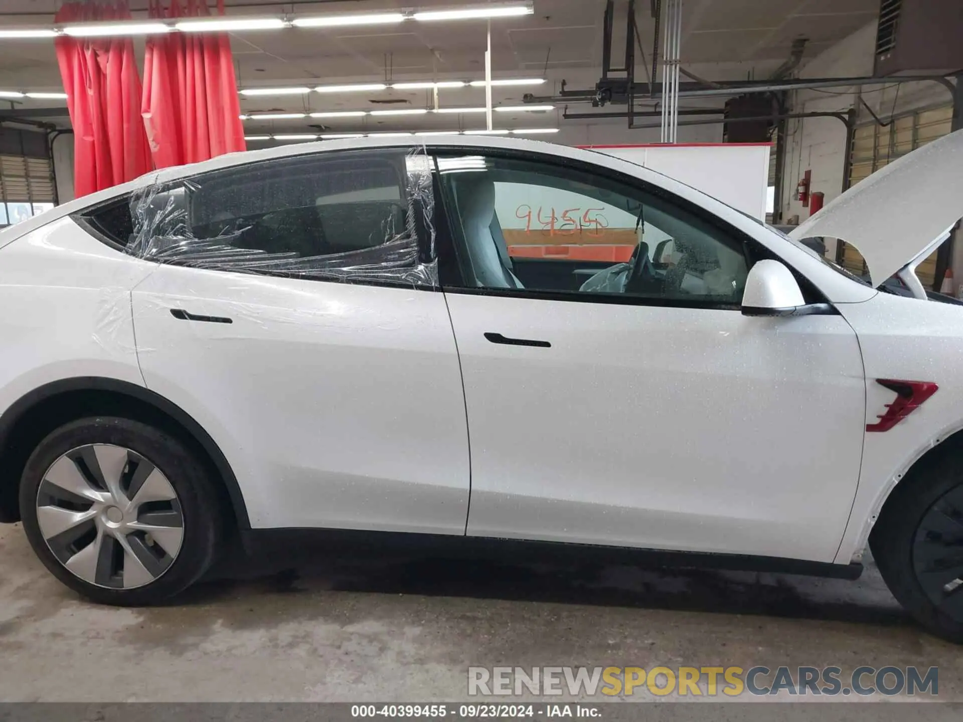13 fotografías del automóvil dañado 7SAYGDEE7PA100523 TESLA MODEL Y 2023