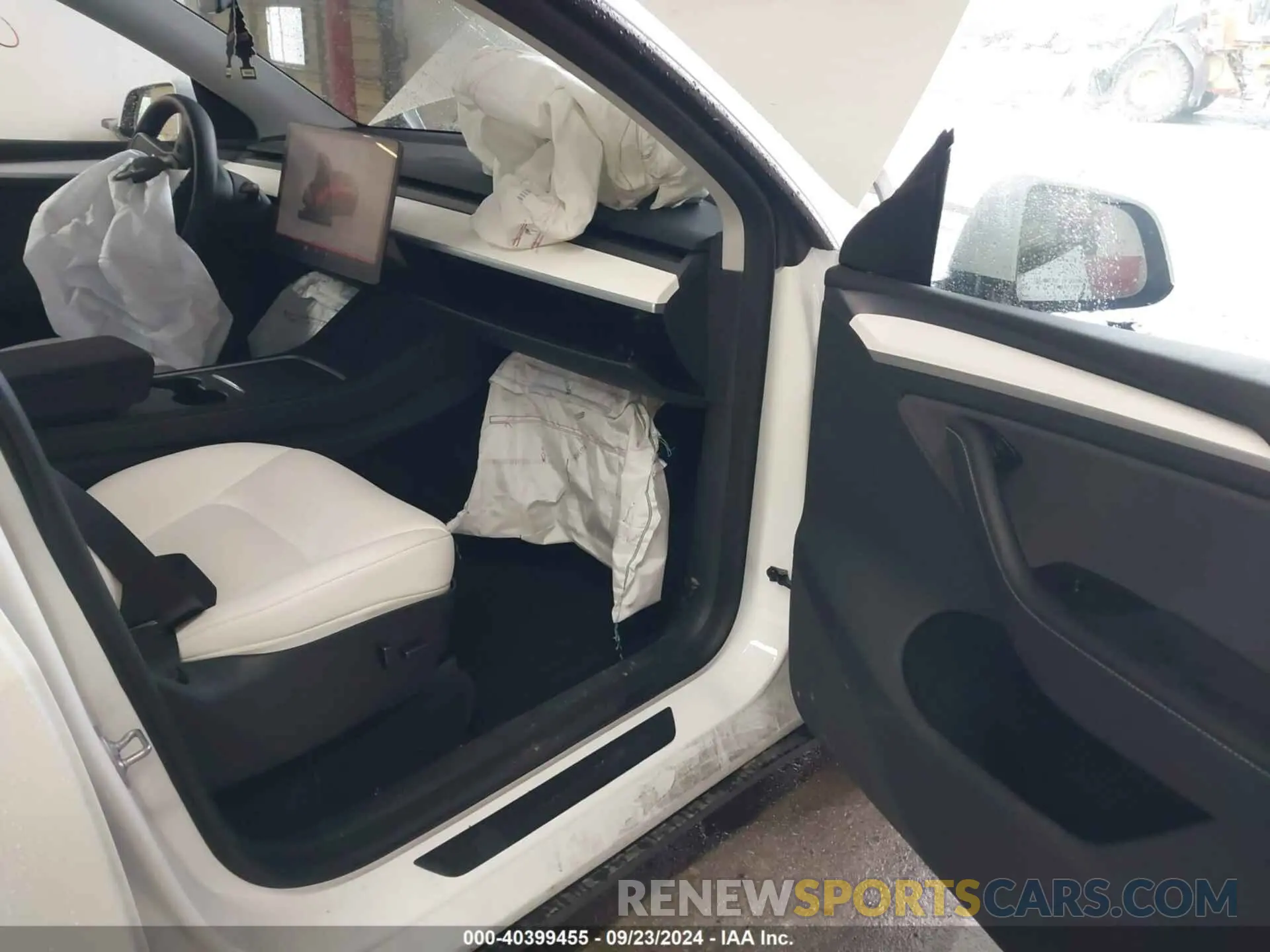 5 fotografías del automóvil dañado 7SAYGDEE7PA100523 TESLA MODEL Y 2023
