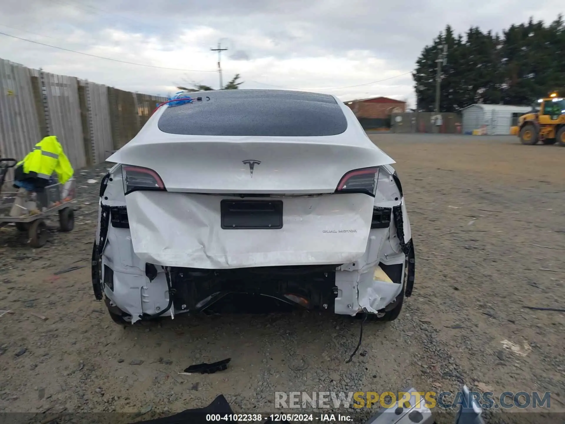 16 fotografías del automóvil dañado 7SAYGDEE7PA121615 TESLA MODEL Y 2023