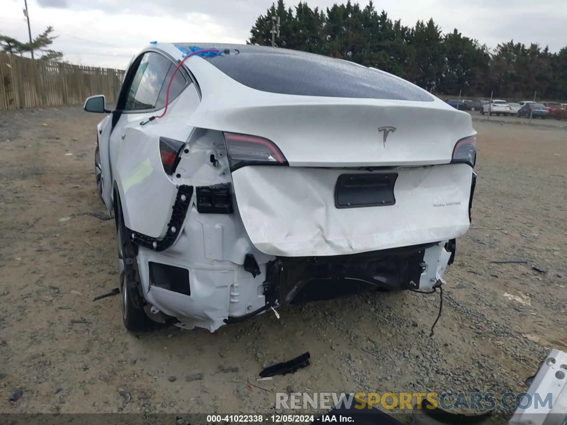 6 fotografías del automóvil dañado 7SAYGDEE7PA121615 TESLA MODEL Y 2023