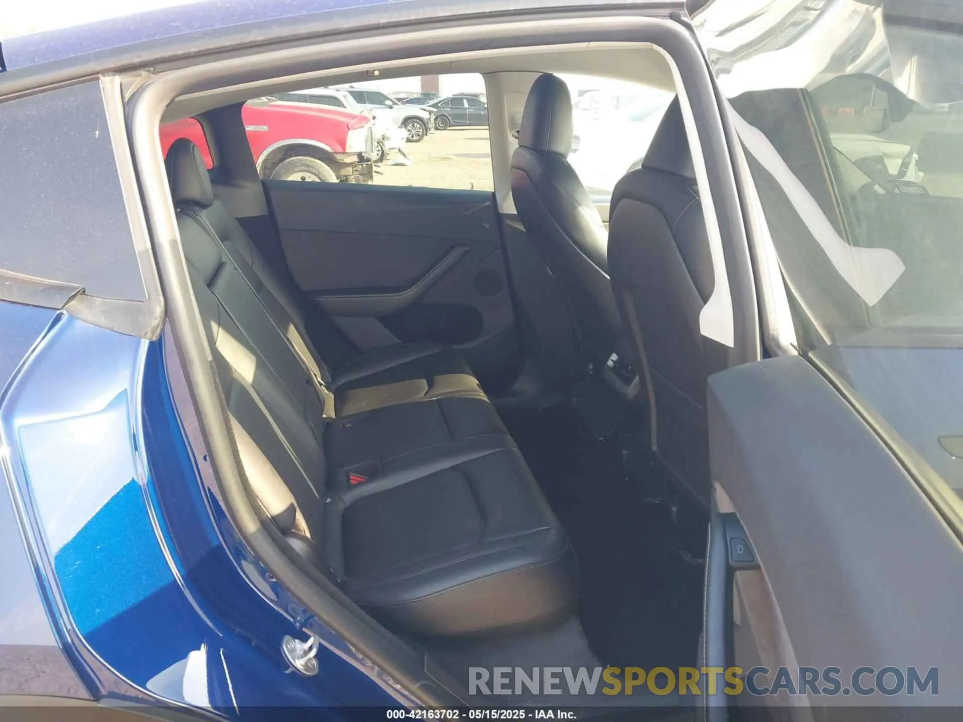 8 fotografías del automóvil dañado 7SAYGDEE7PA137488 TESLA MODEL Y 2023