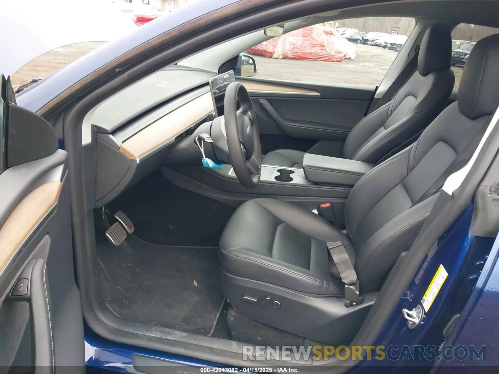 5 fotografías del automóvil dañado 7SAYGDEE7PA142013 TESLA MODEL Y 2023