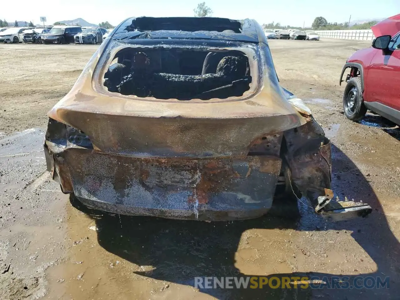 6 fotografías del automóvil dañado 7SAYGDEE7PF627643 TESLA MODEL Y 2023