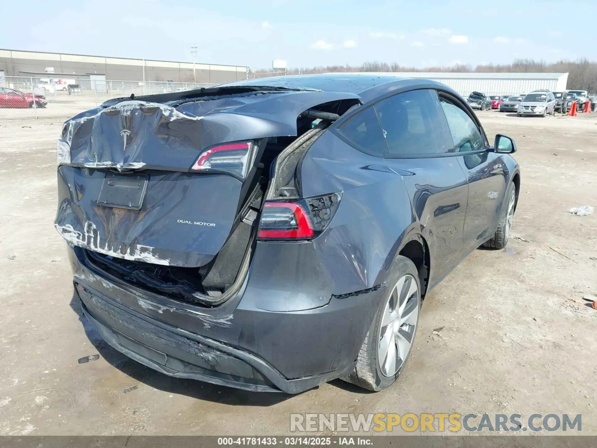 4 fotografías del automóvil dañado 7SAYGDEE7PF755980 TESLA MODEL Y 2023