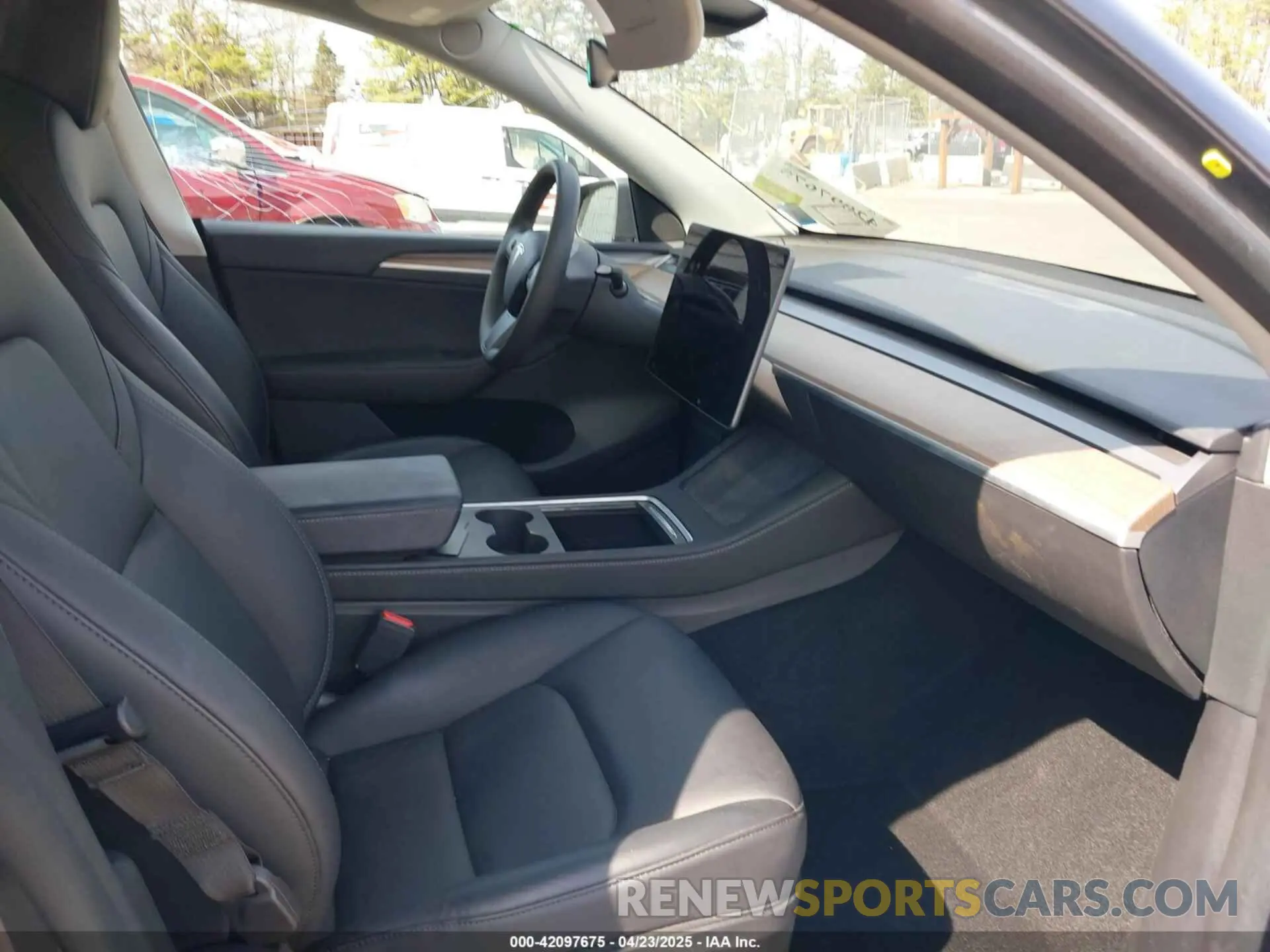 5 fotografías del automóvil dañado 7SAYGDEE7PF856985 TESLA MODEL Y 2023