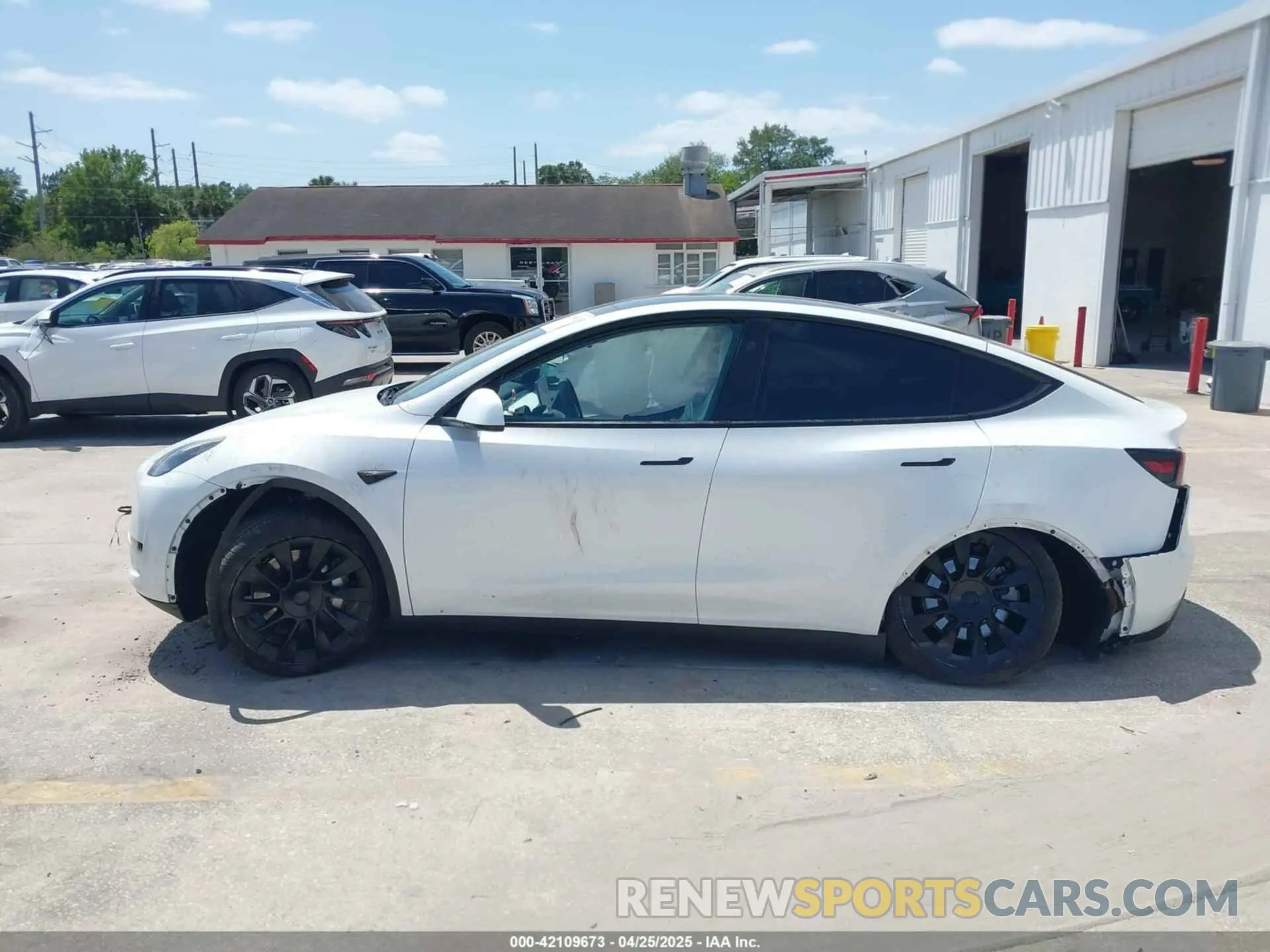 14 fotografías del automóvil dañado 7SAYGDEE7PF865539 TESLA MODEL Y 2023