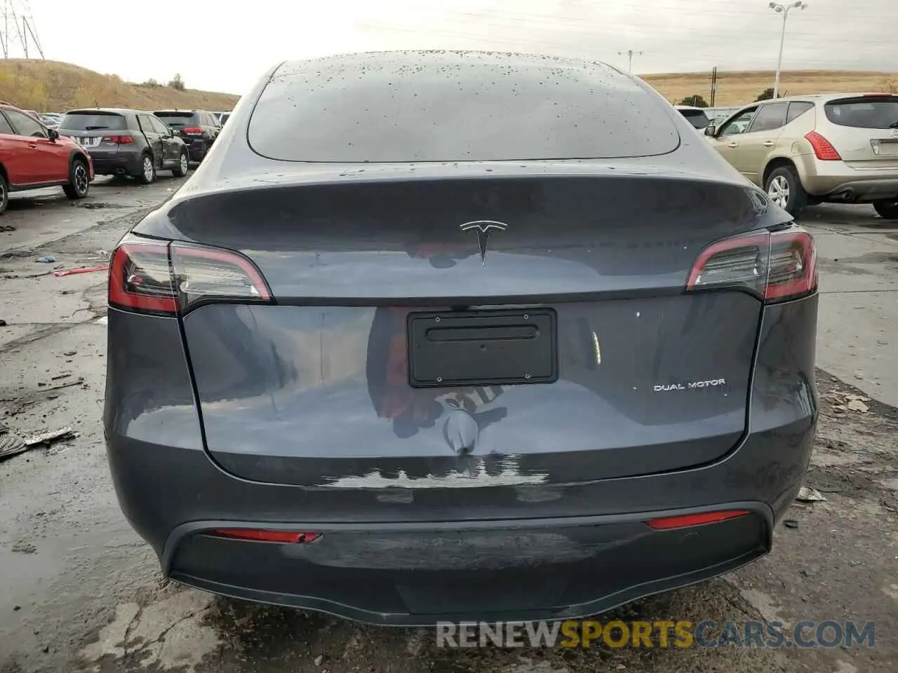6 fotografías del automóvil dañado 7SAYGDEE7PF879523 TESLA MODEL Y 2023