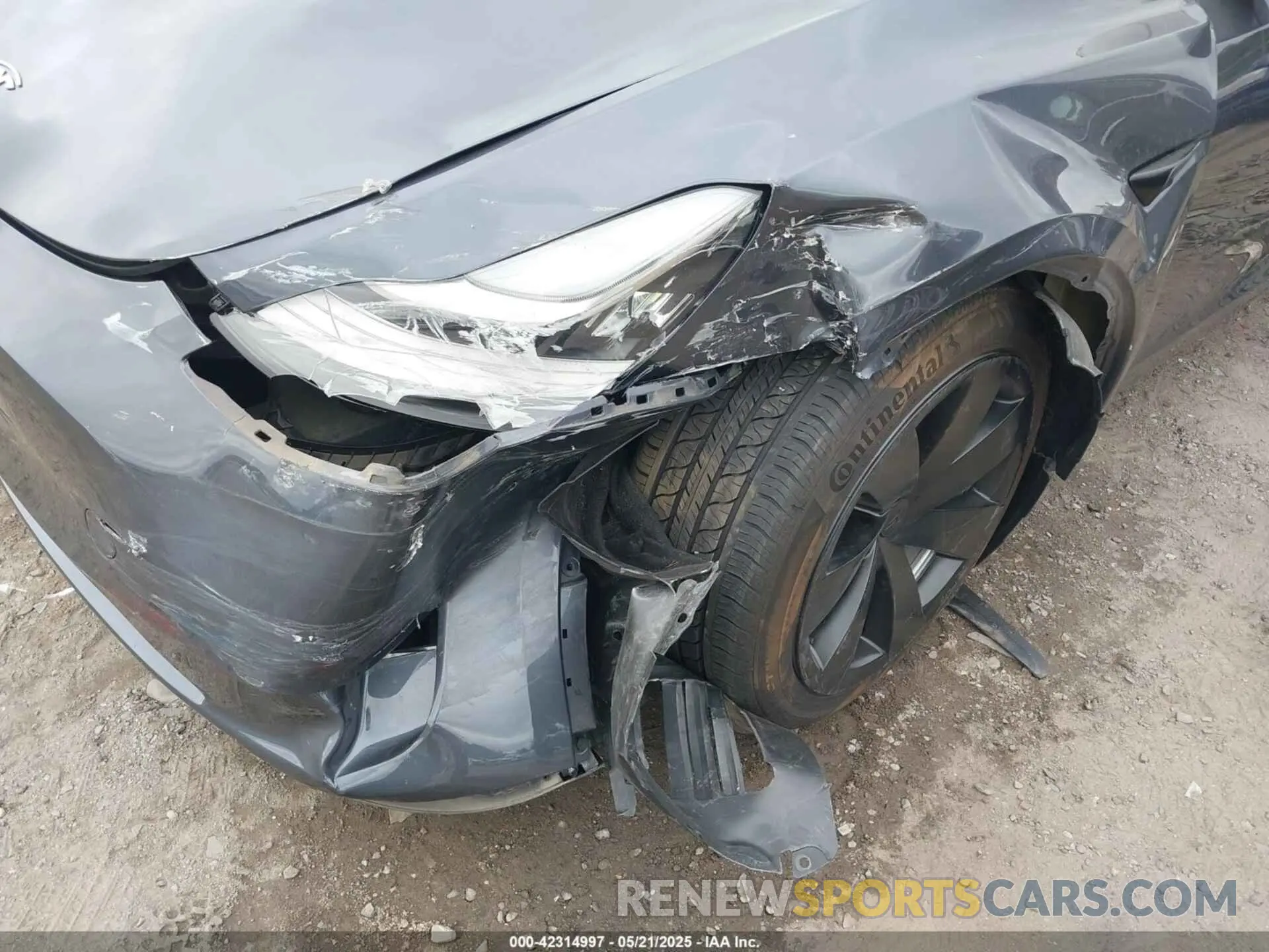 6 fotografías del automóvil dañado 7SAYGDEE8PA023354 TESLA MODEL Y 2023