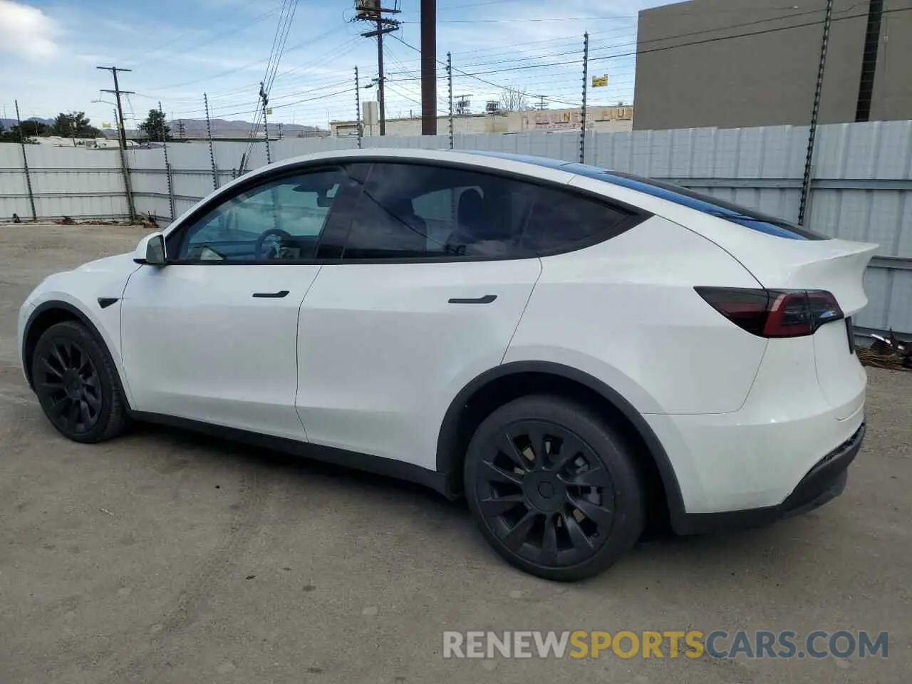 2 fotografías del automóvil dañado 7SAYGDEE8PA026562 TESLA MODEL Y 2023
