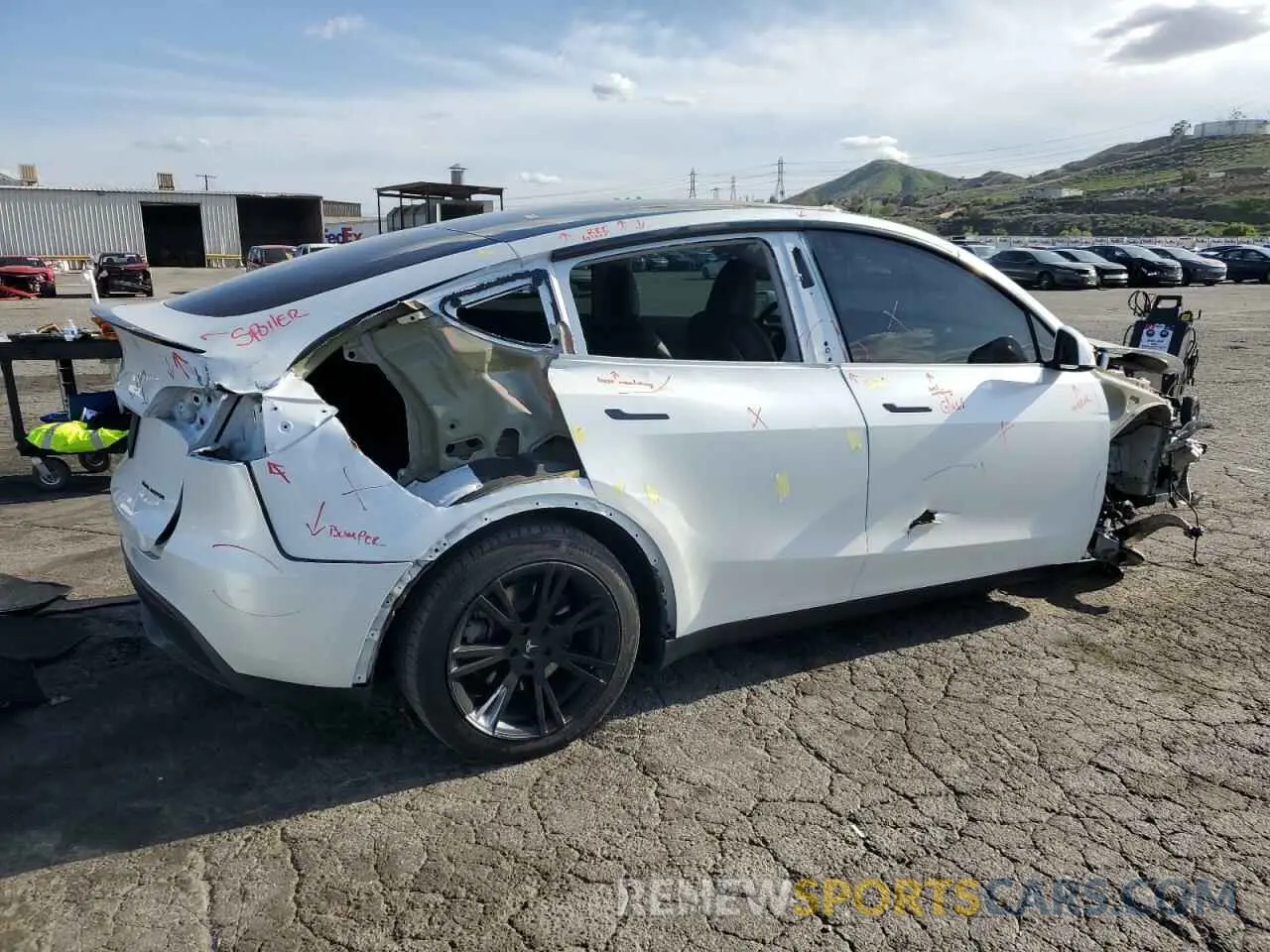3 fotografías del automóvil dañado 7SAYGDEE8PA077799 TESLA MODEL Y 2023